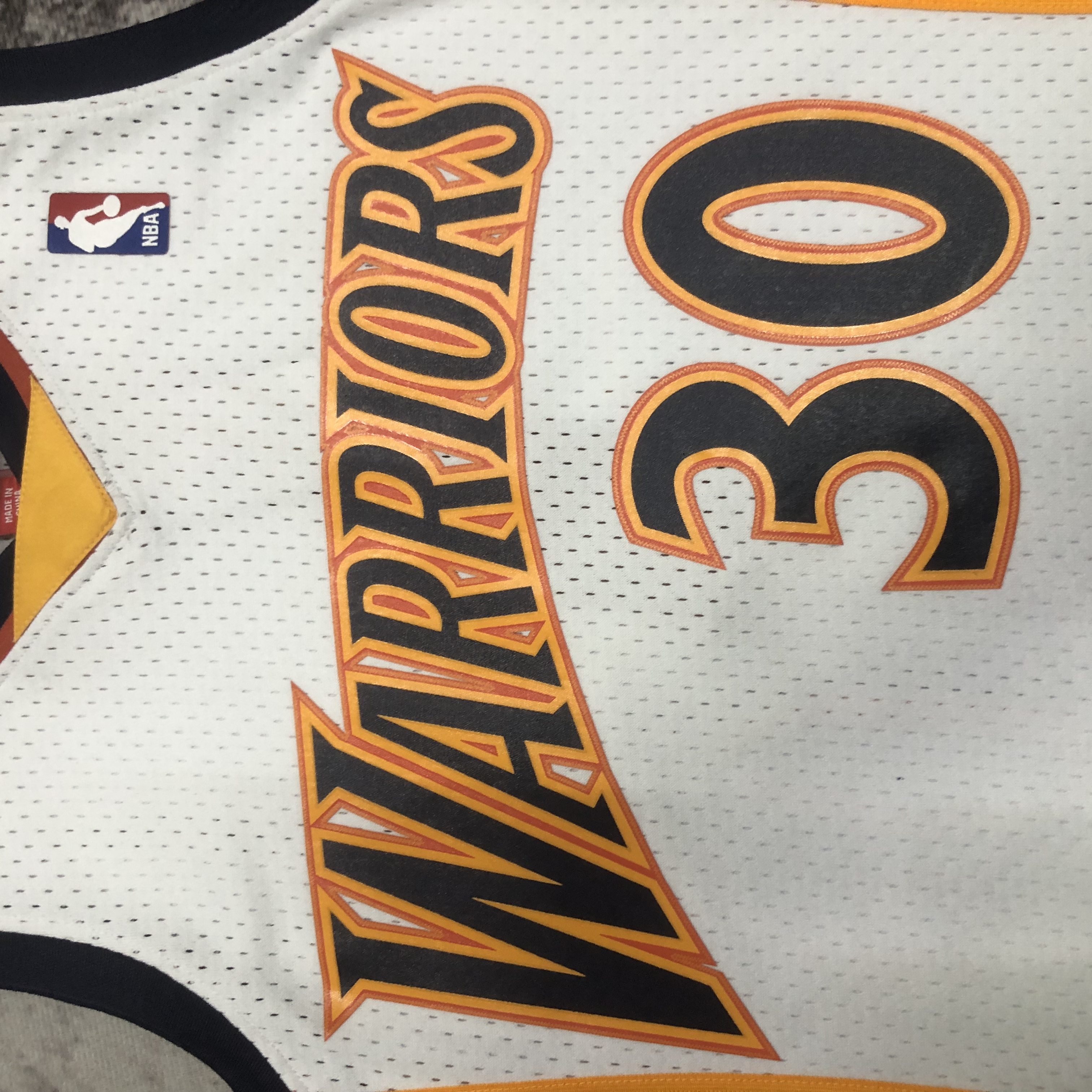 MN Heat Pressed Retro : SW Warriors 09/10 White No.30 Curry