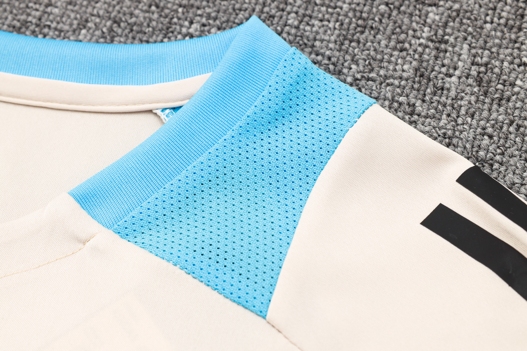 Argentina 2425 short-sleeved Argentine beige (with cropped trousers)