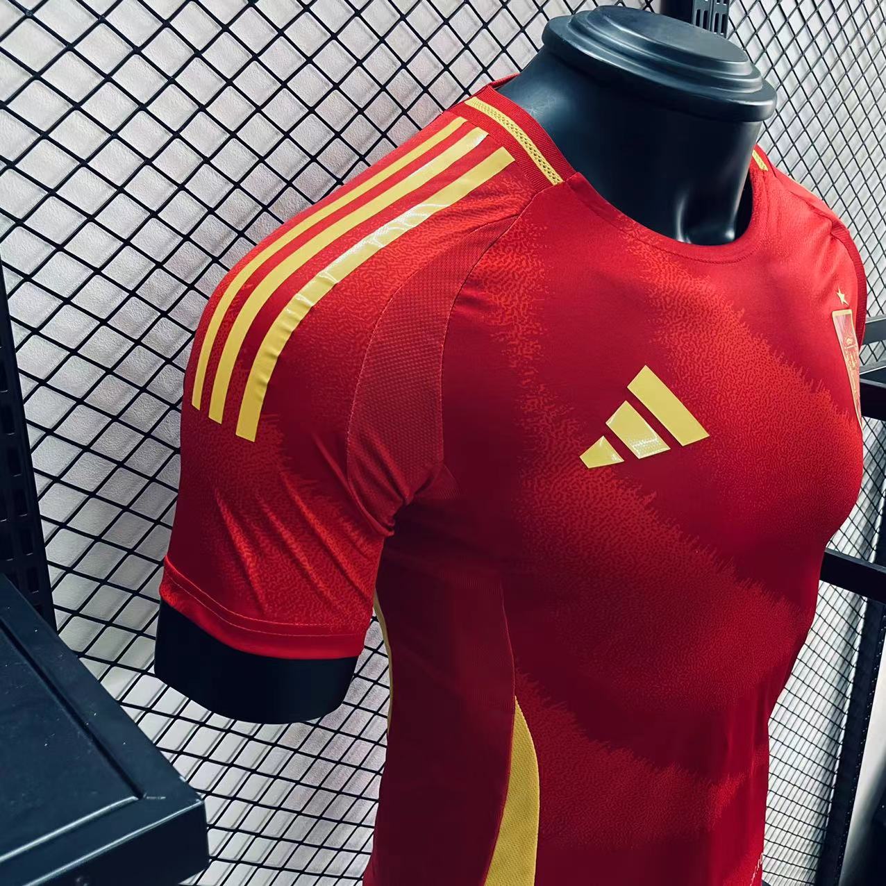 Player Version Camsia Spain 24/25 Home Red