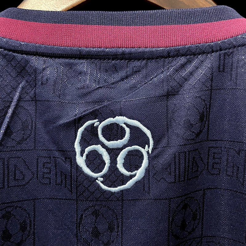 Retro  Iron Maiden * West Ham 2011 Home