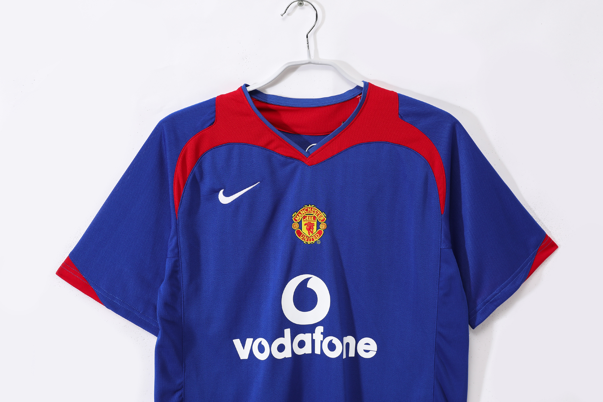 Retro Manchester United 2005/06 Away