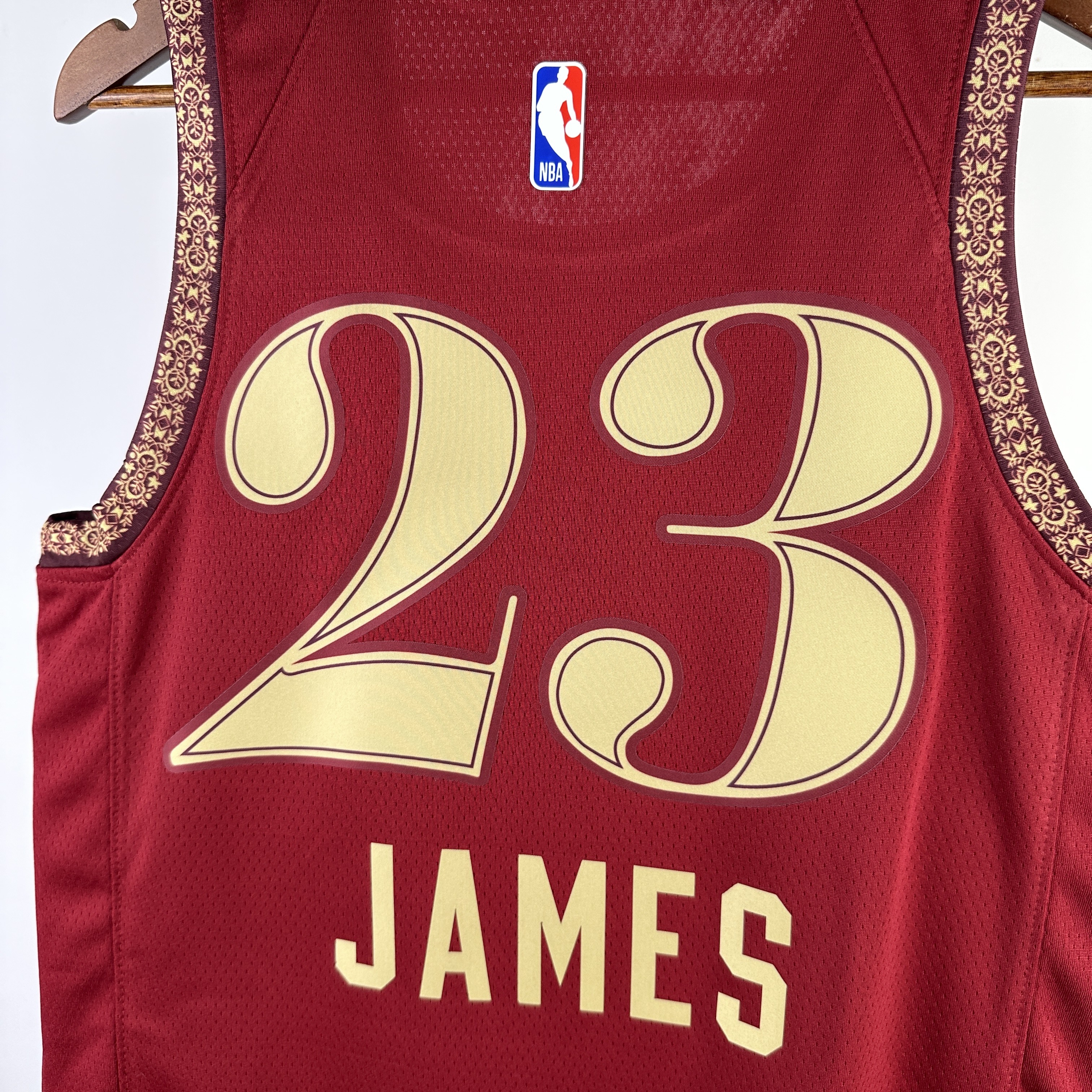 24 Seanson Cleveland Cavaliers City Edition  #23