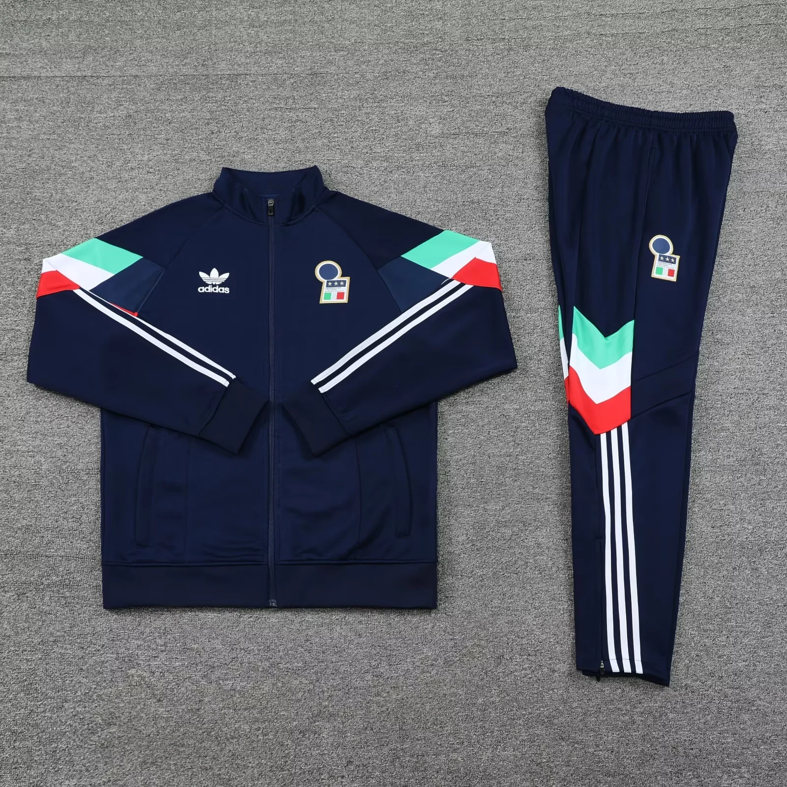 2425 ItalyTraining suit