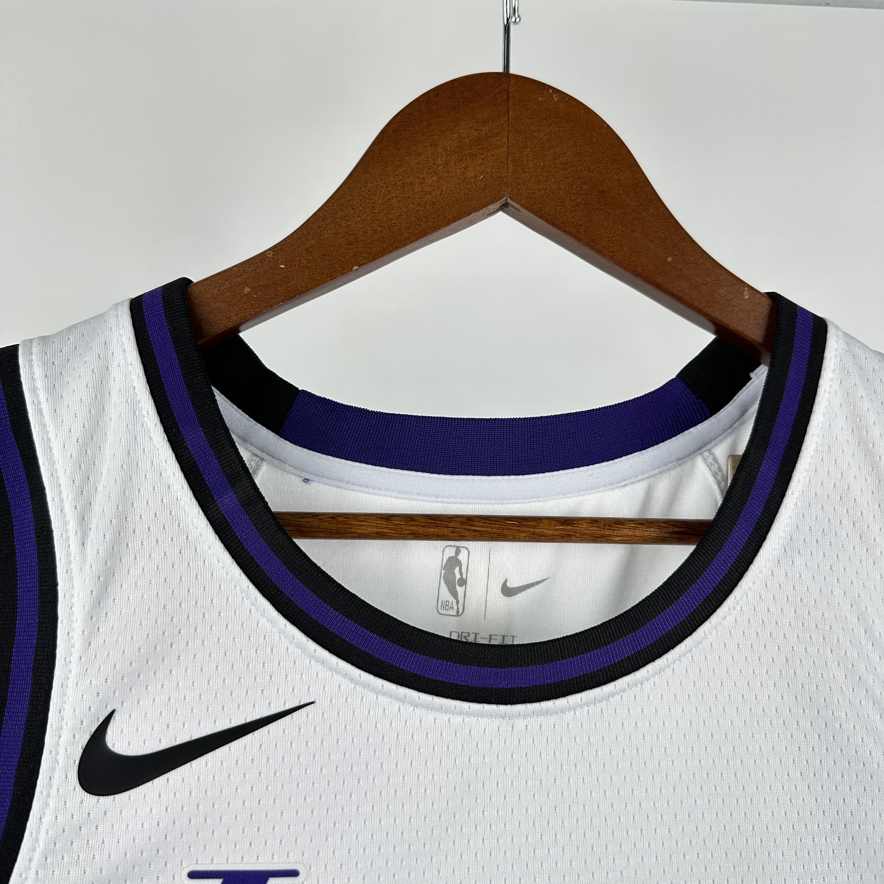 23 Season Lakers City Edition No.77 Dončić