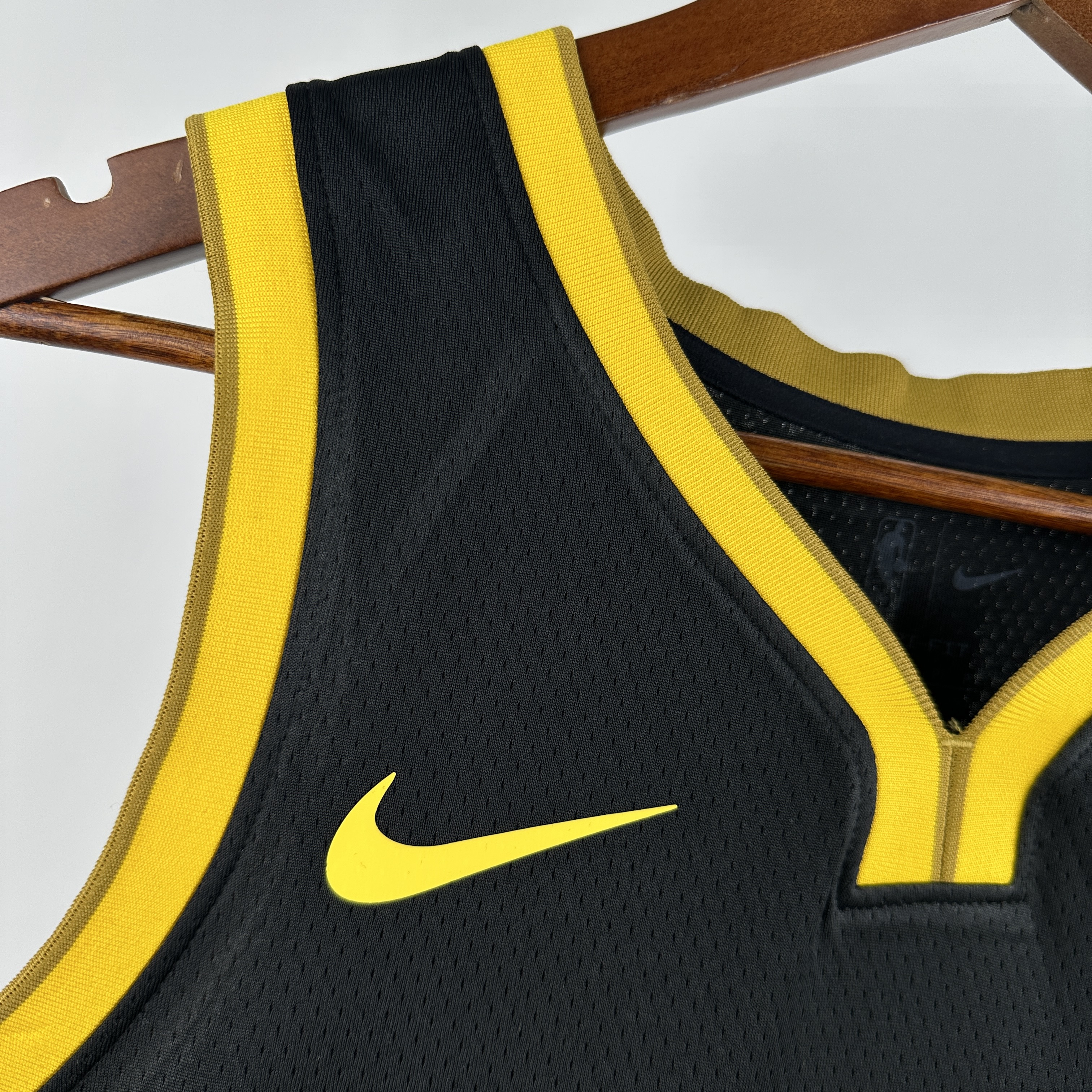 25 Season Warriors City Edition #10