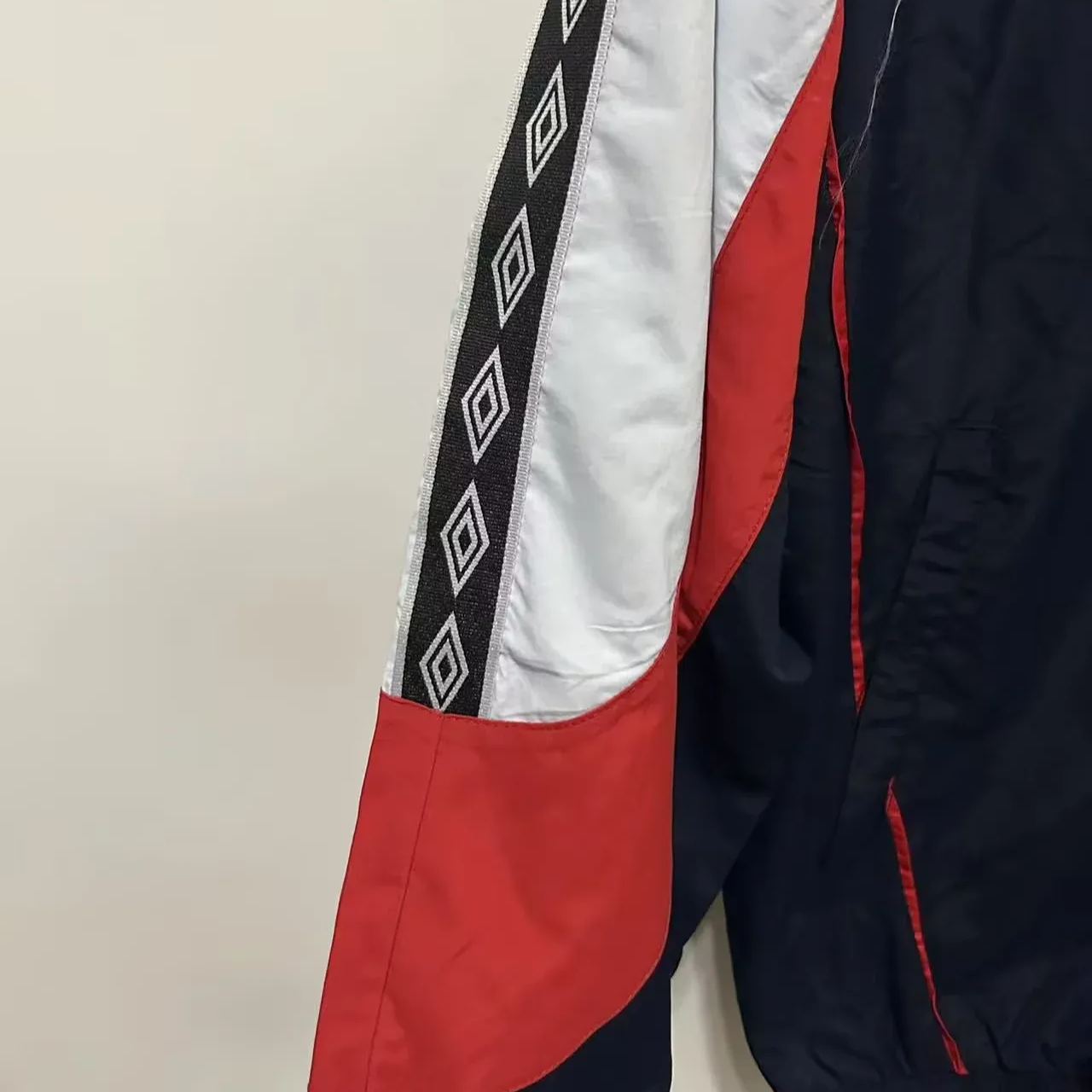 RETRO ENGLAND  WINDBREAKER