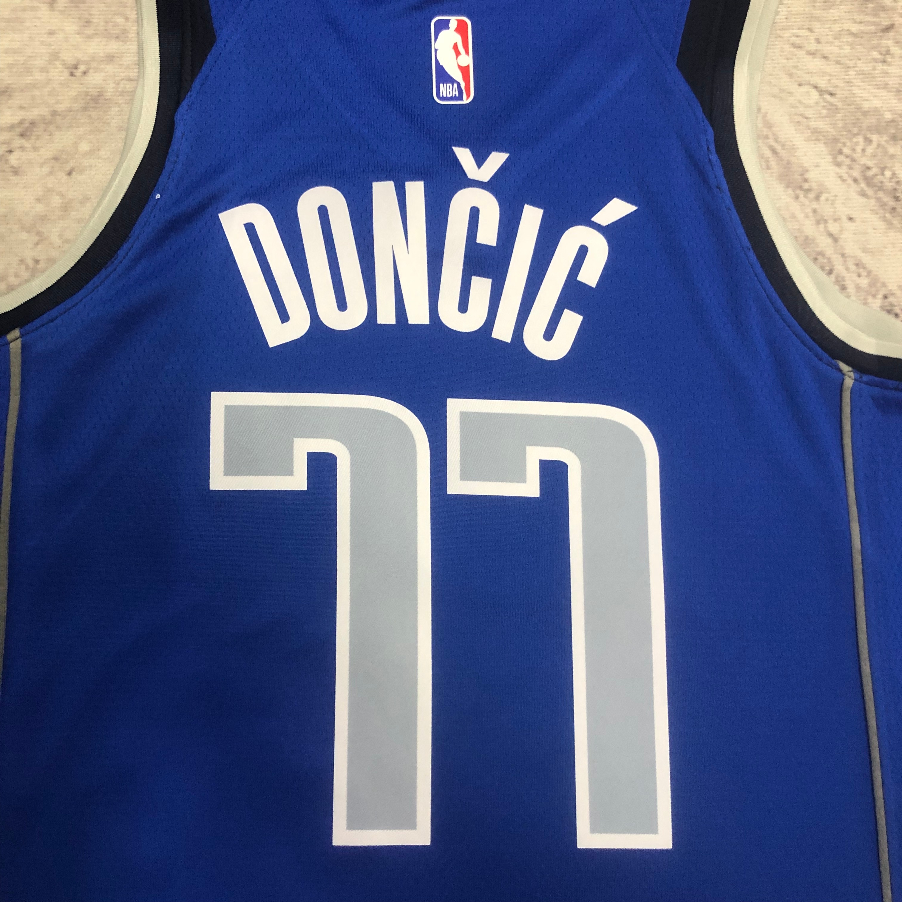 23 Season Mavericks Blue No. 77 Dončić