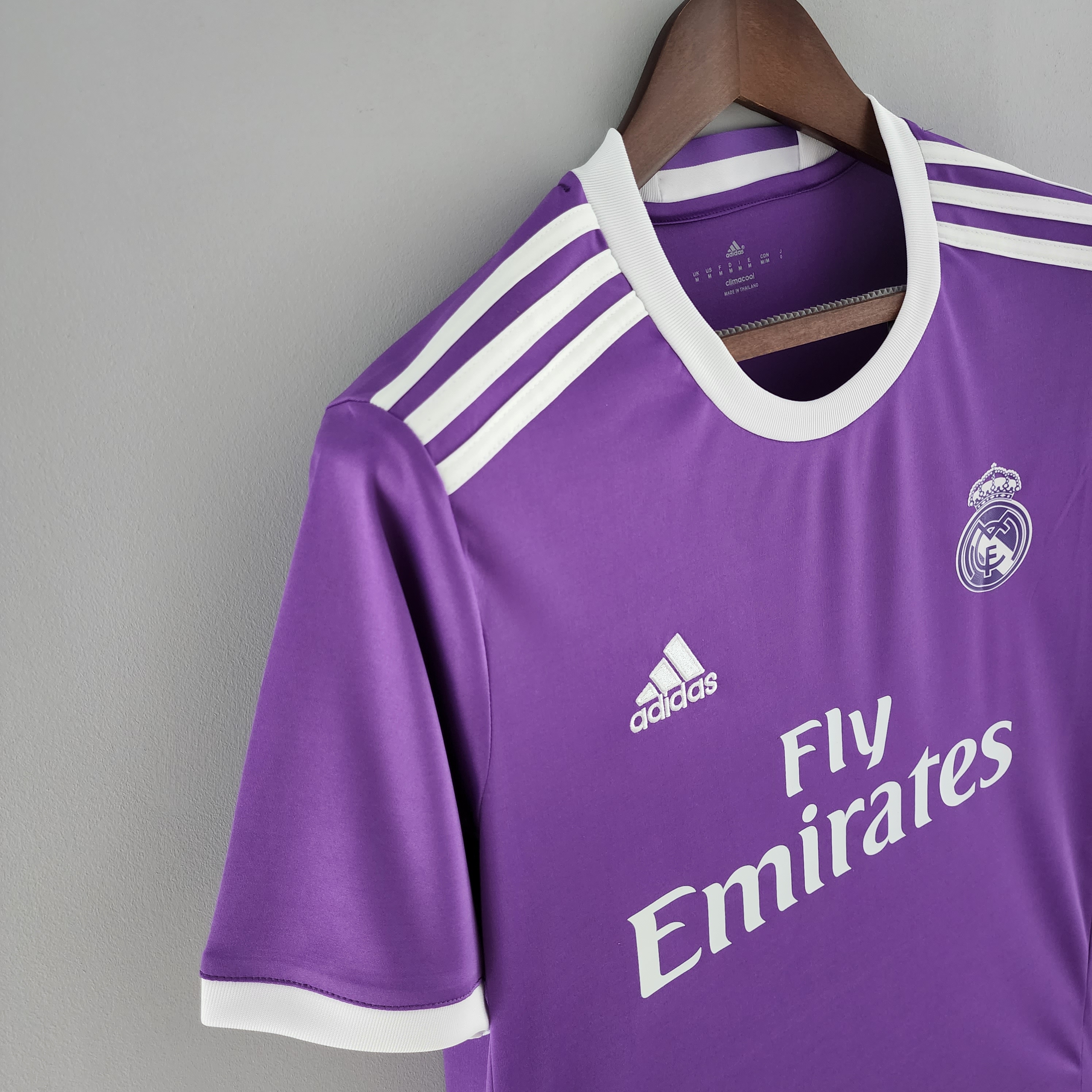 Retro  Real Mαdrid 2016/17 Away Purple