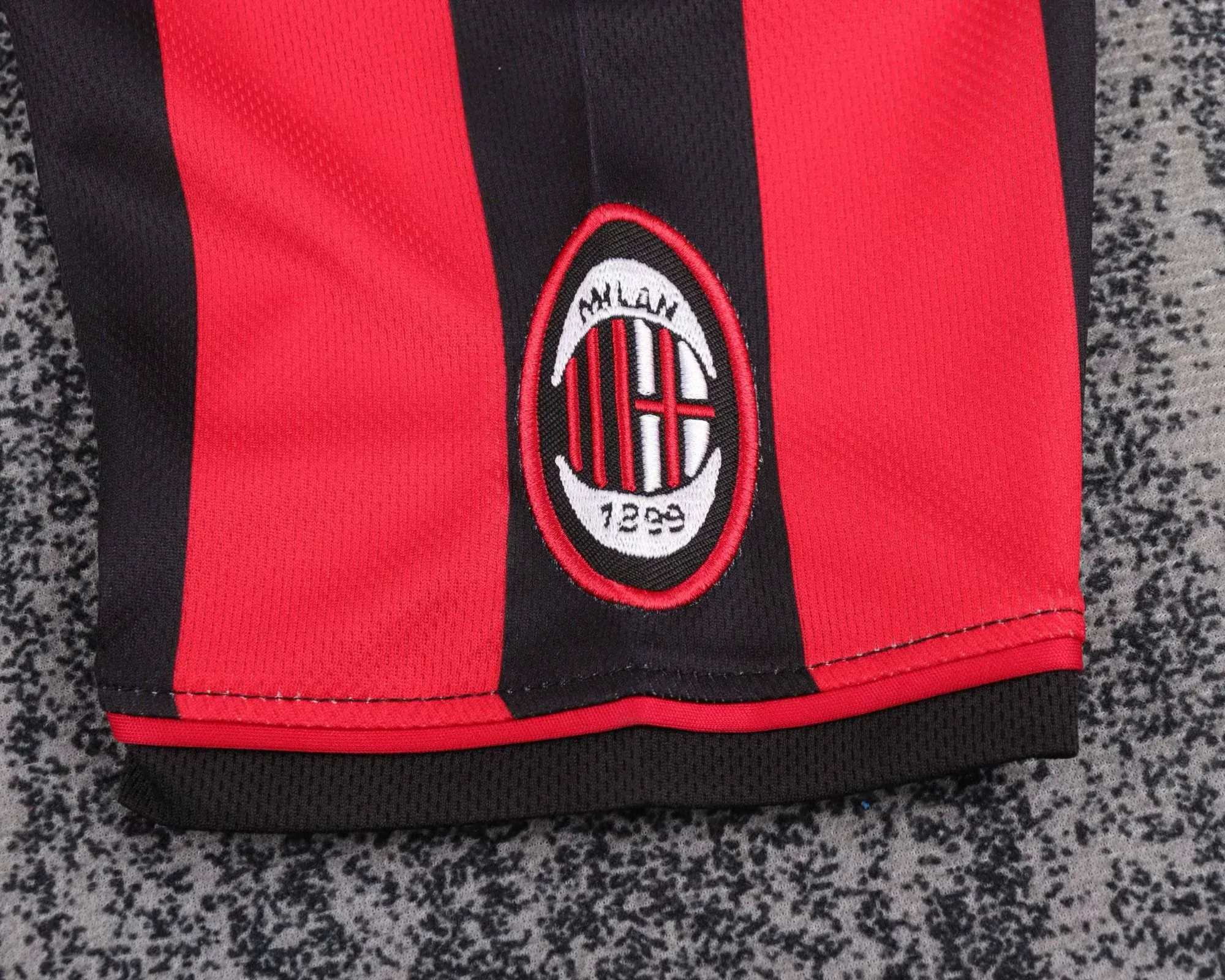 Kids Retro Kit AC Milan 96/97 Home