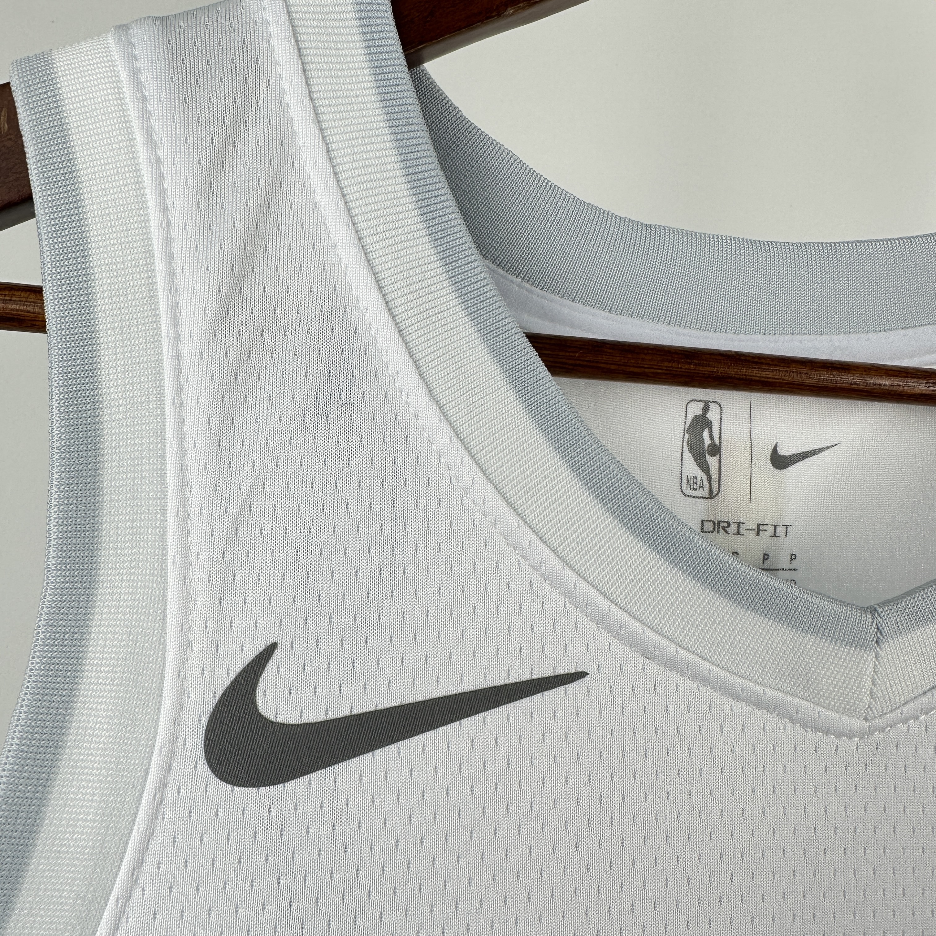 25 Season Dallas Mavericks City Edition  #3