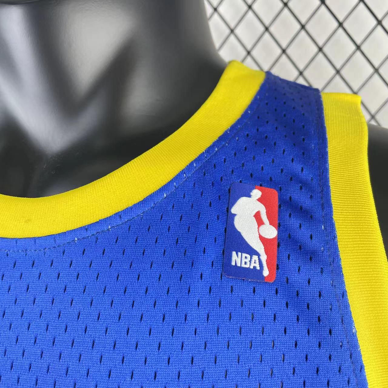 MN Heat Press Retro: Denver Nuggets 1991/92 Blue No.55 Mutombo