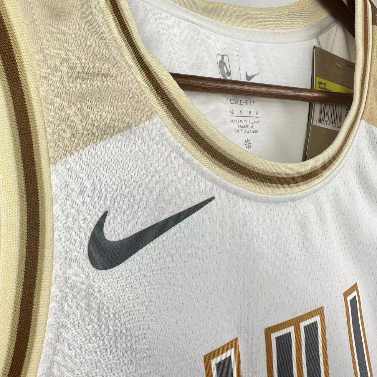 25 Season Chicago Bulls City Edition No.8