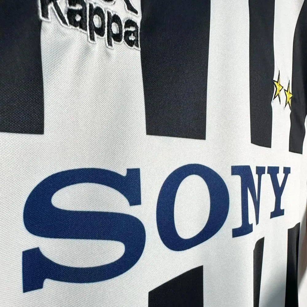 Retro Juventus 1995/97 Home Long Sleeves S-XXL