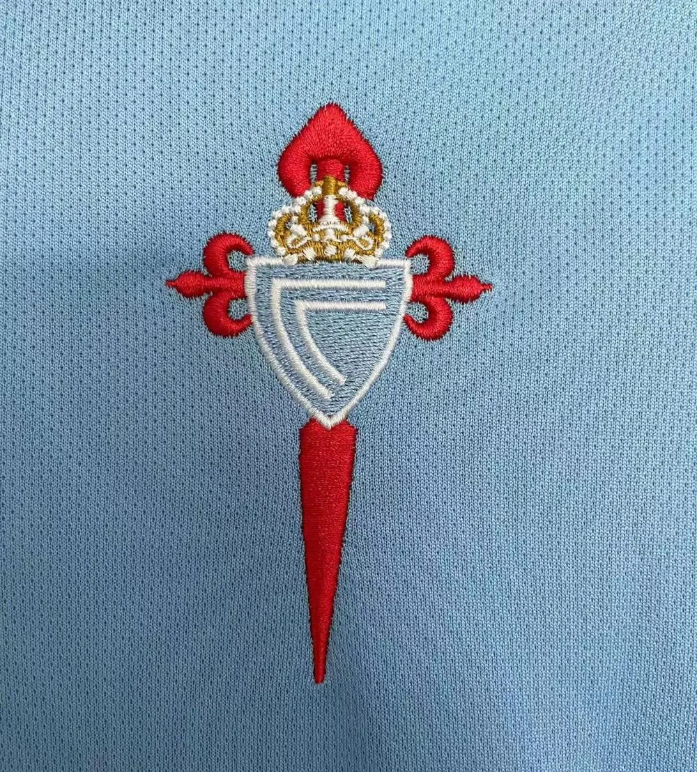 Retro Celta de Vigo 2003/04 home kit