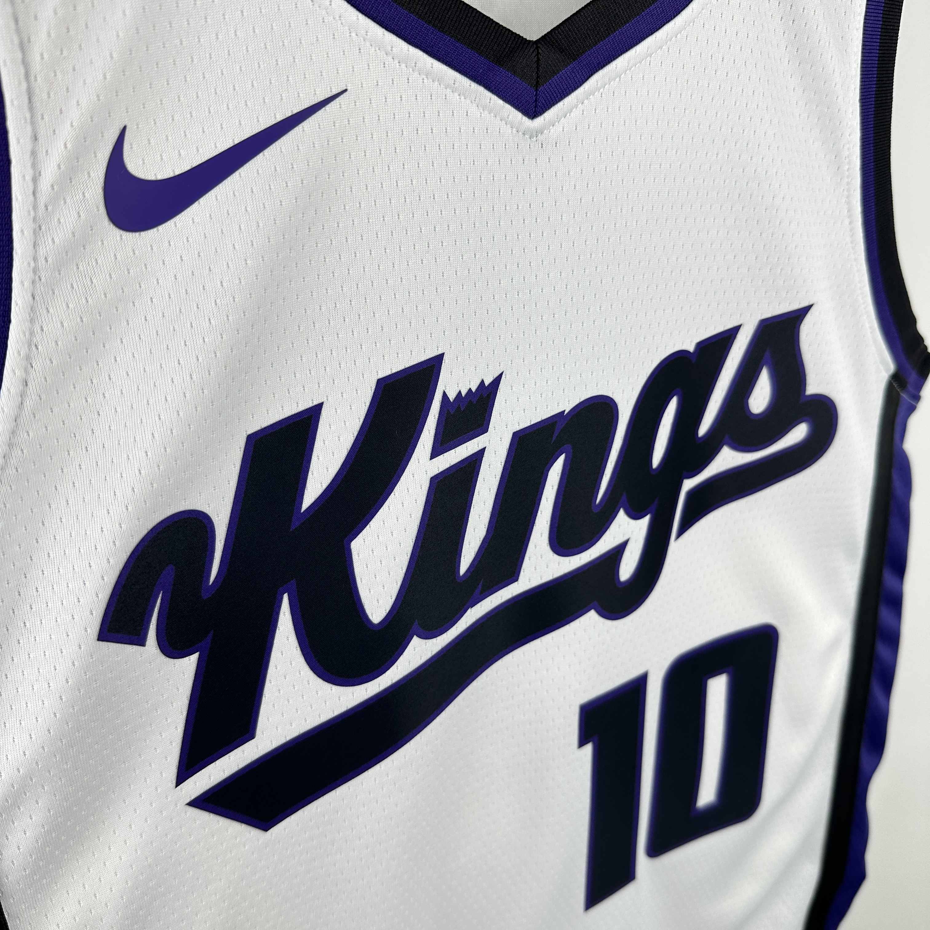 24 SEASON SACRAMENTO KINGS Home  #10 DeROZAN