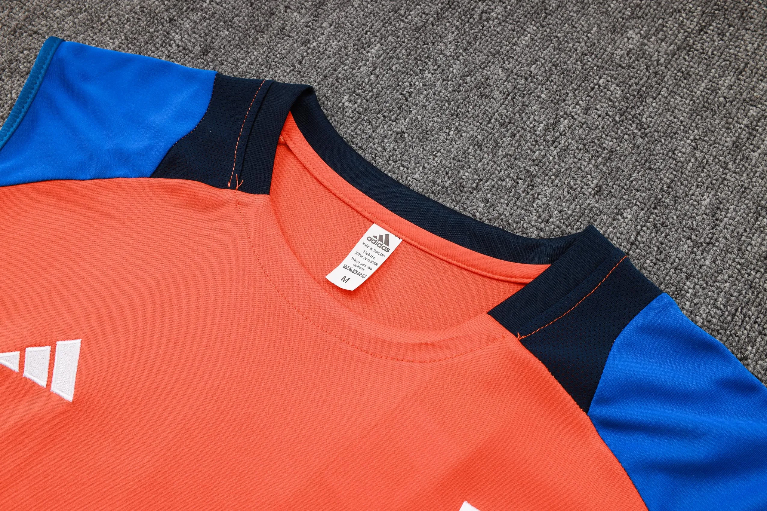 Juventus Sleevesless Training Suit D1119