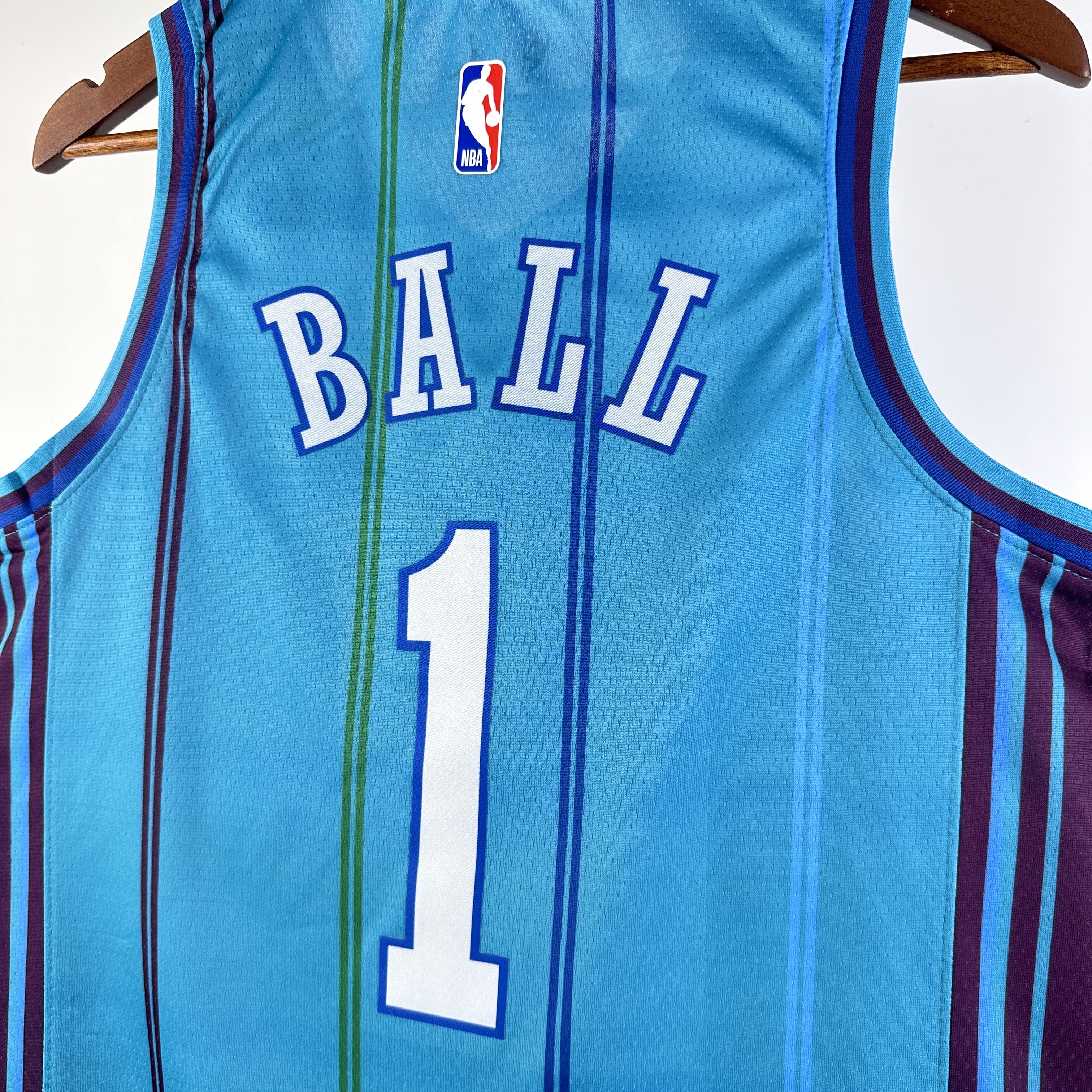 24 Season Hornets Blue Edition No.1 Ball