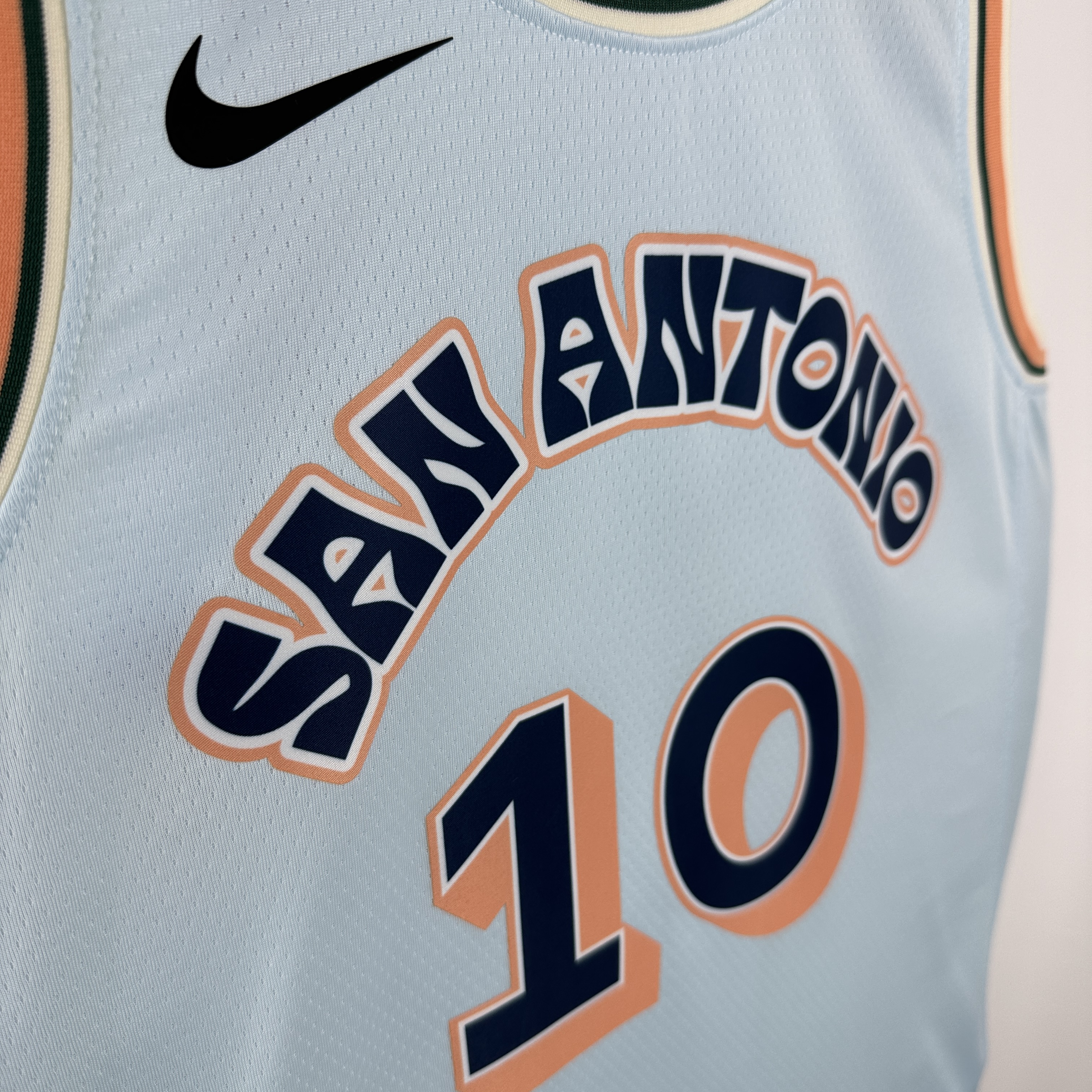 2S5 SEASON SAN ANTONIO SPURS CITY EDITION  #10 SOCHAN