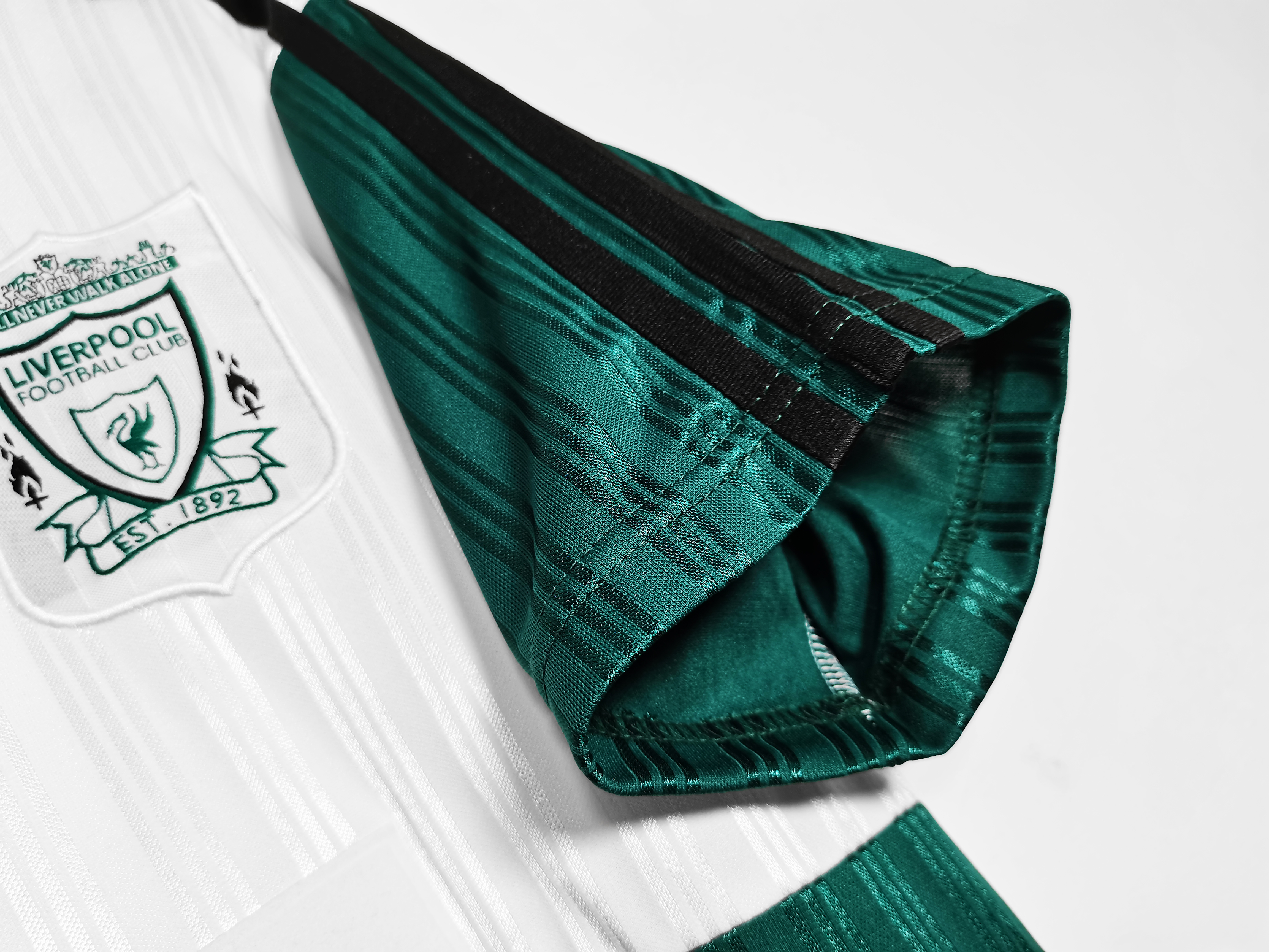 Retro LVP 1995-96 Away