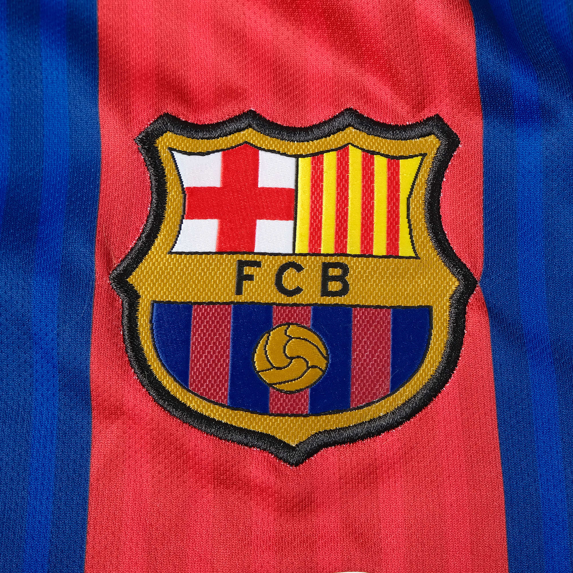 Retro 16/17 Barcelona Home S-XXL