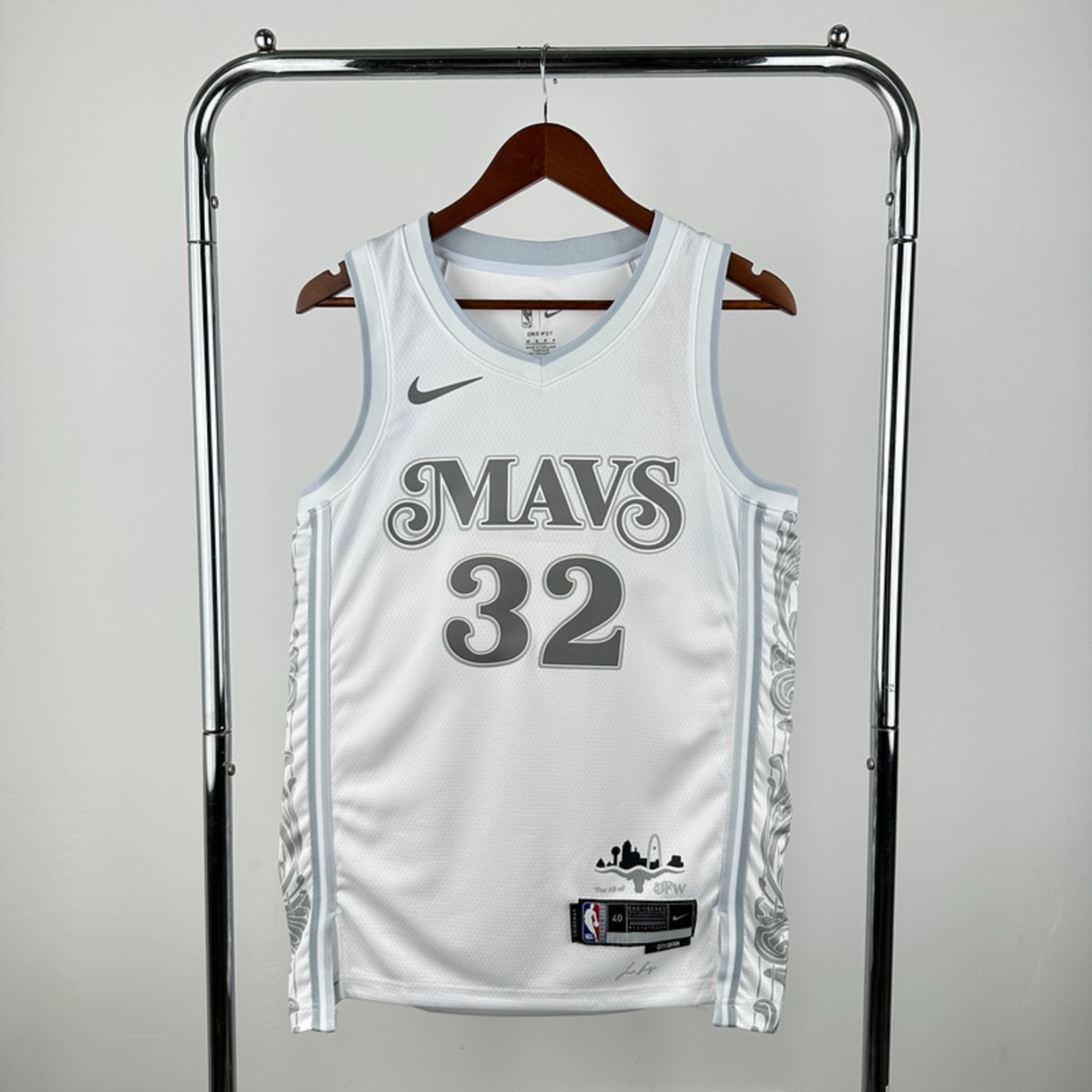 25 Season Dallas Mavericks City Edition #32