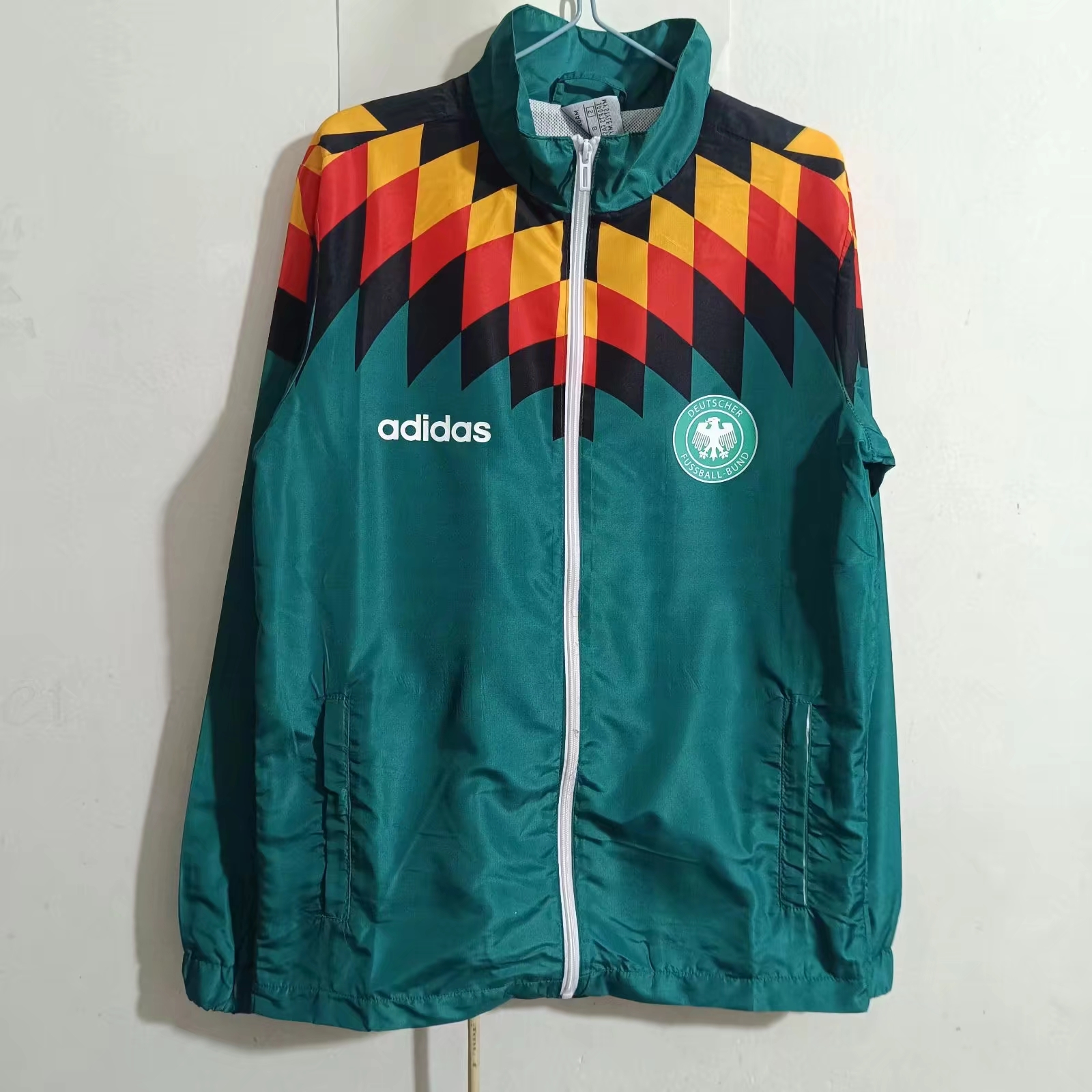 retro Germany green windbreaker