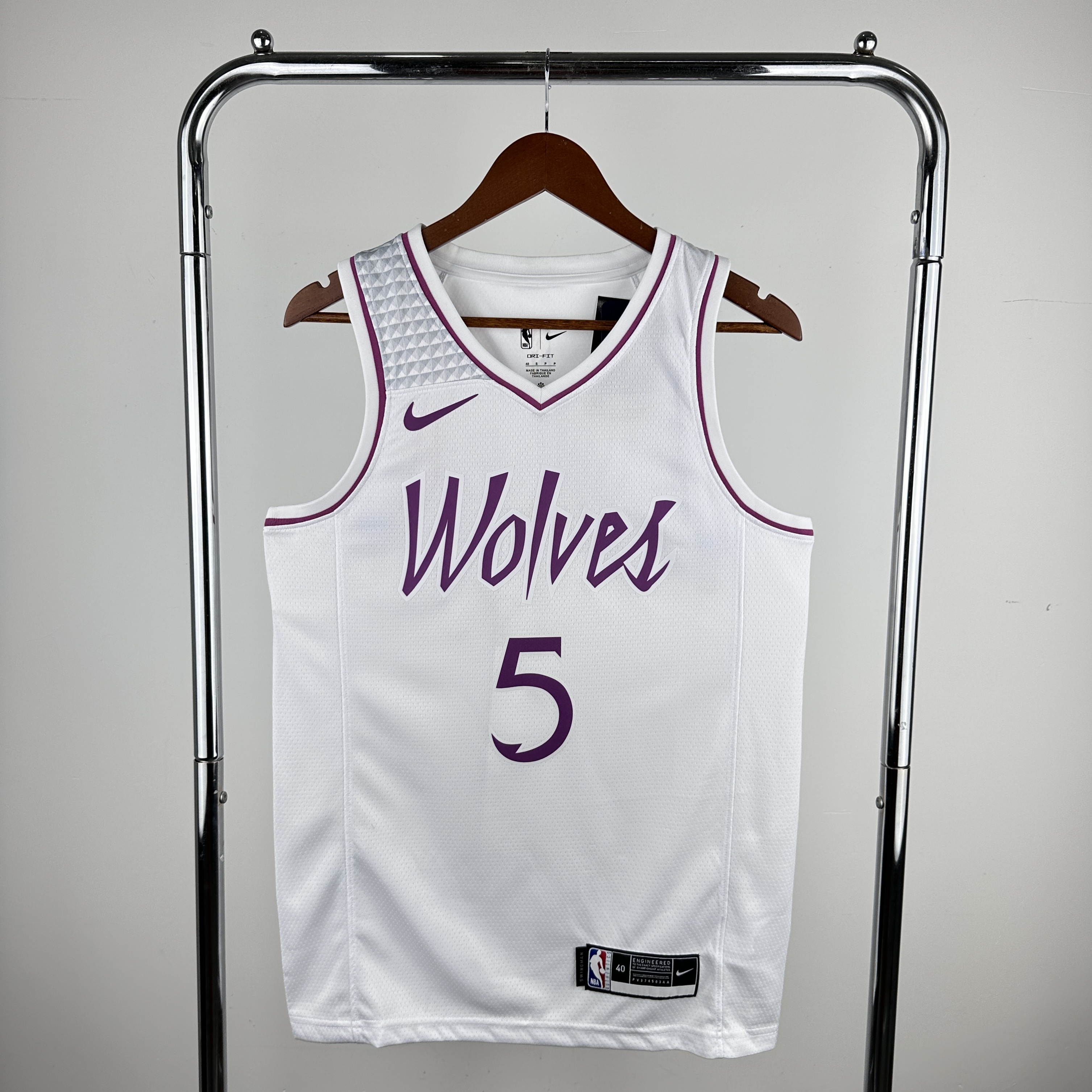 18-19 SEASON MINNESOTA TIMBERWOLVES  NO.5 EDWARDS