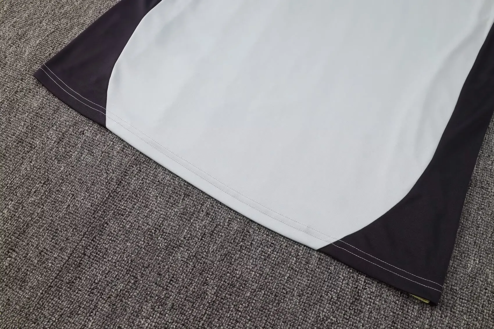 Juventus Sleevesless Training Suit D1282