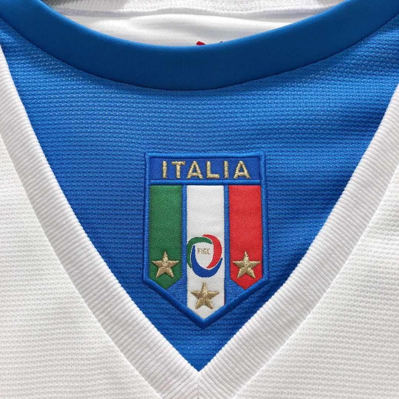 Retro 05/06 Italy Away Kit S-XXL