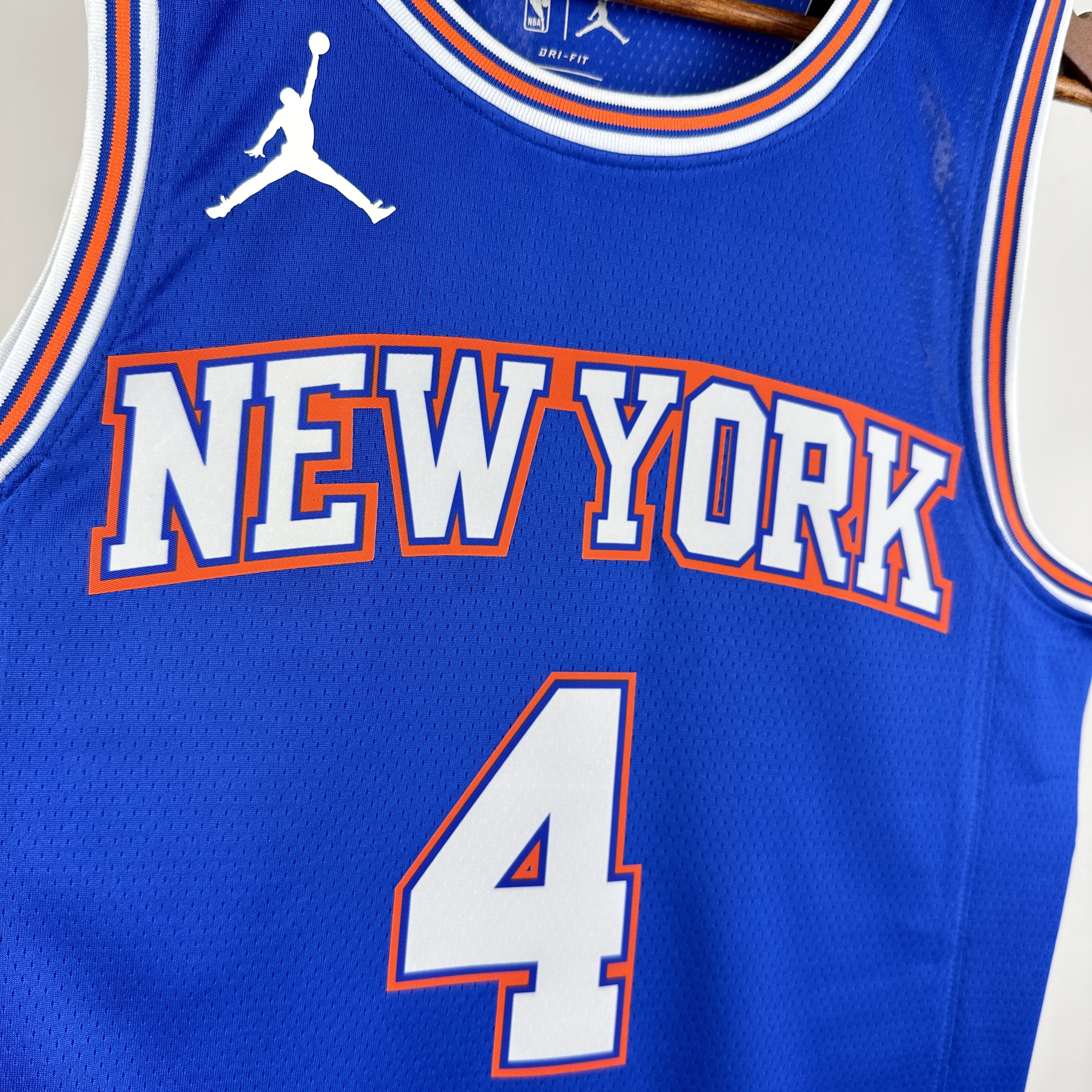 21 season New York Knicks Flyer Edition  No.4