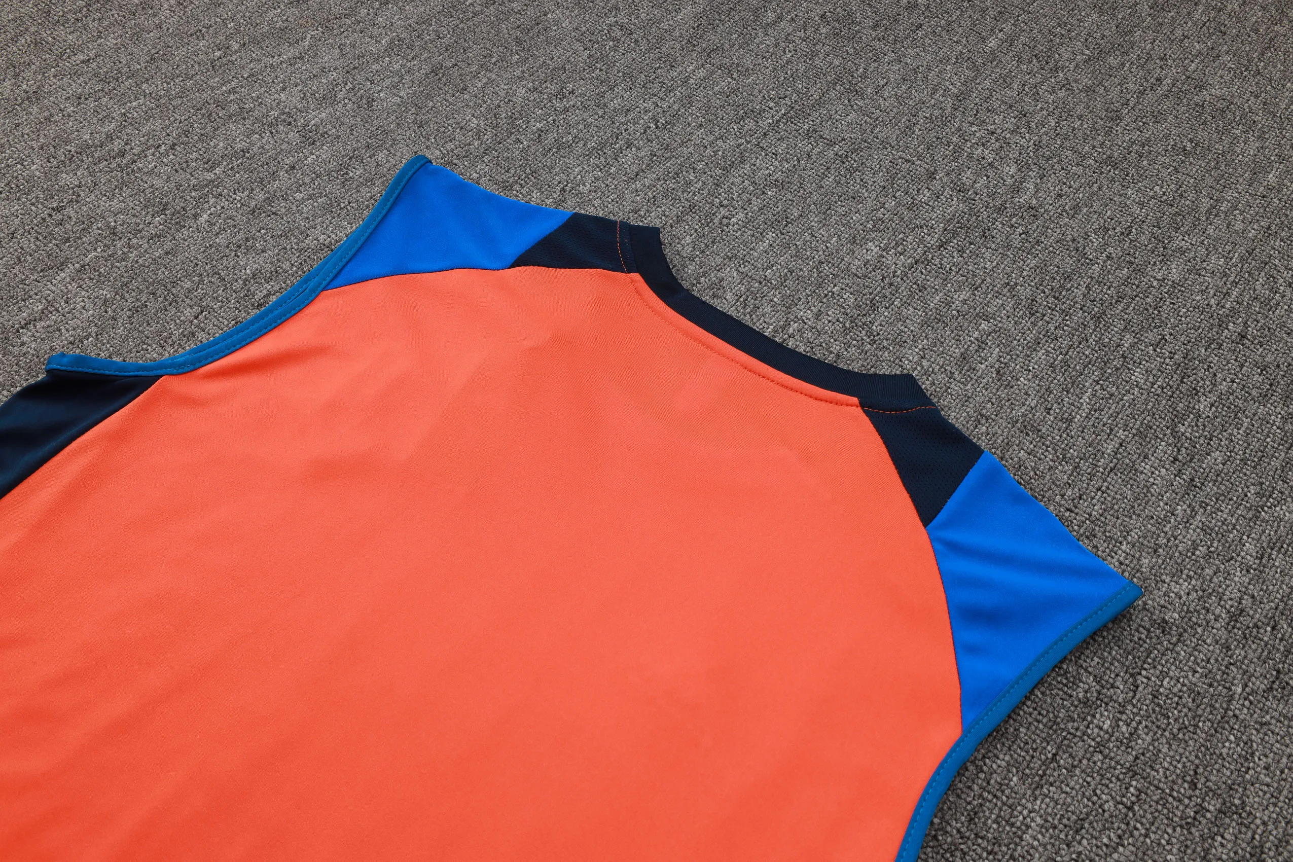 Juventus Sleevesless Training Suit D1119