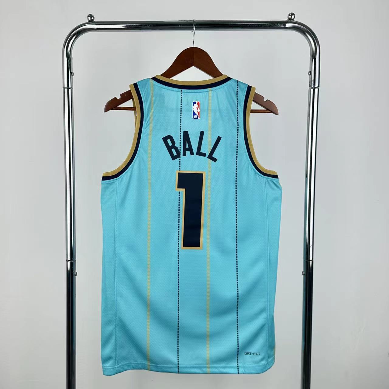 25 Season Hornets City Edition No.1 Ball