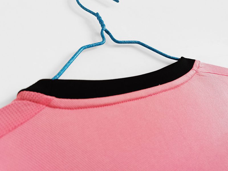 Retro  Juventus 2015/16 Away Pink