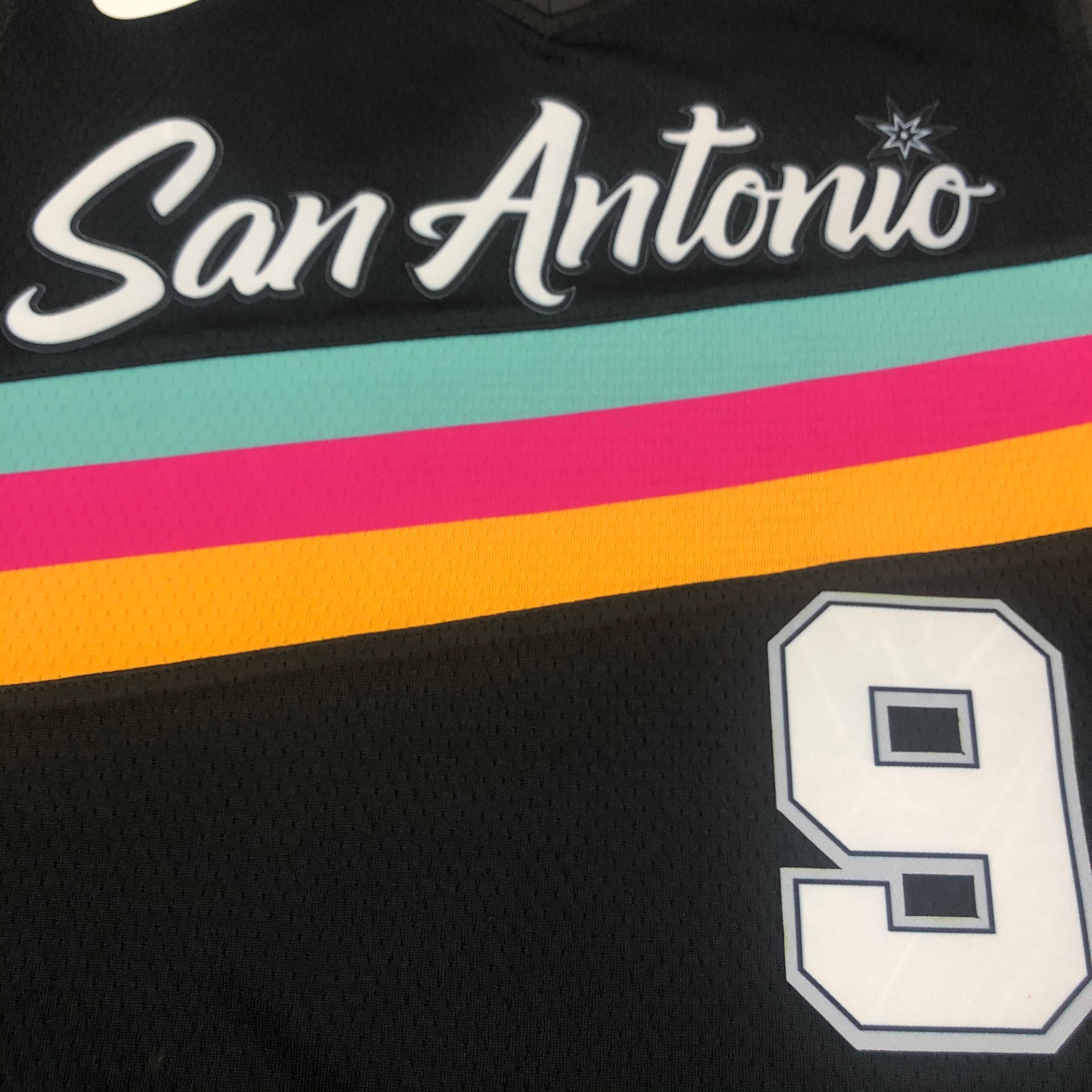 21 Season SAN ANTONIO SPURS City Edition  #9