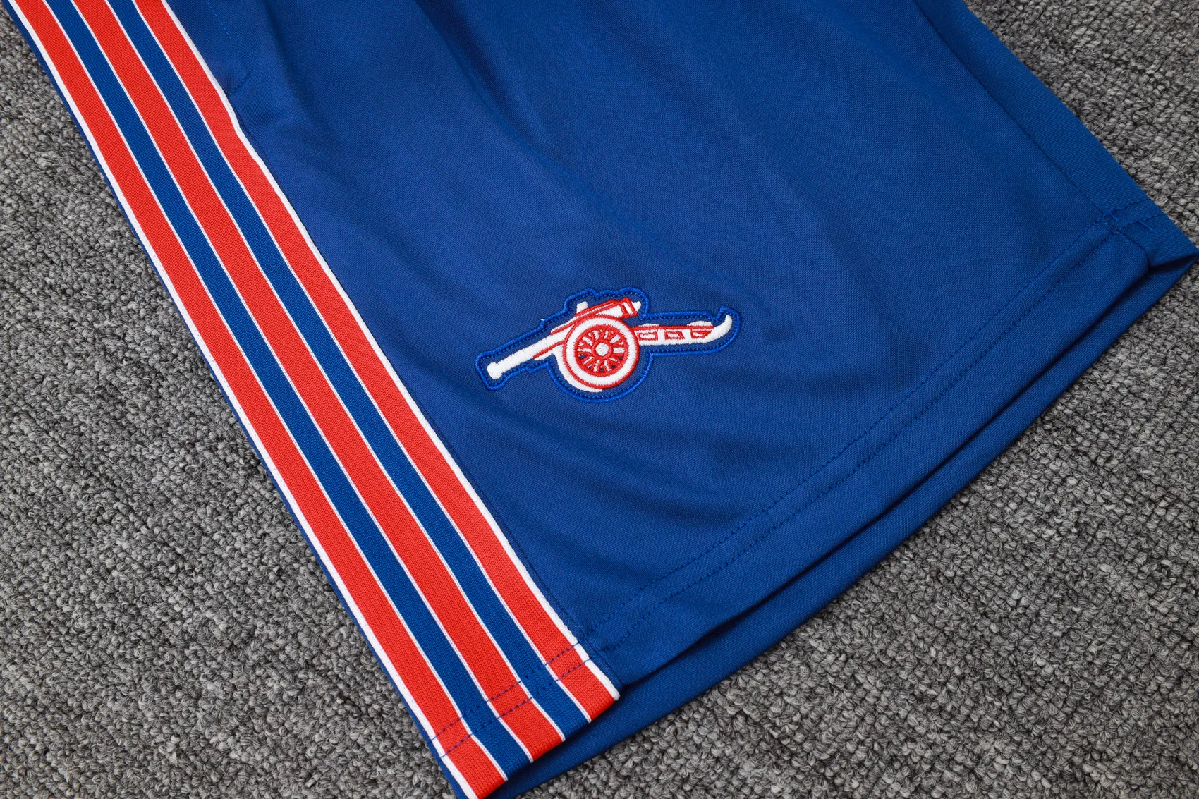 Arsenal Sleeveless training suit D2516