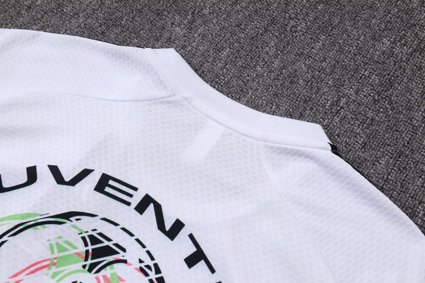 Short Sleeves JUVENTUS Training suit  D25106