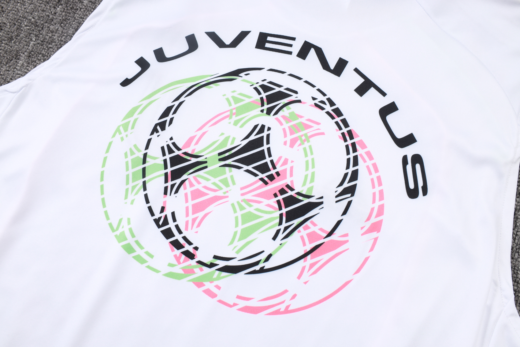 Juventus Sleevesless Training Suit D25109