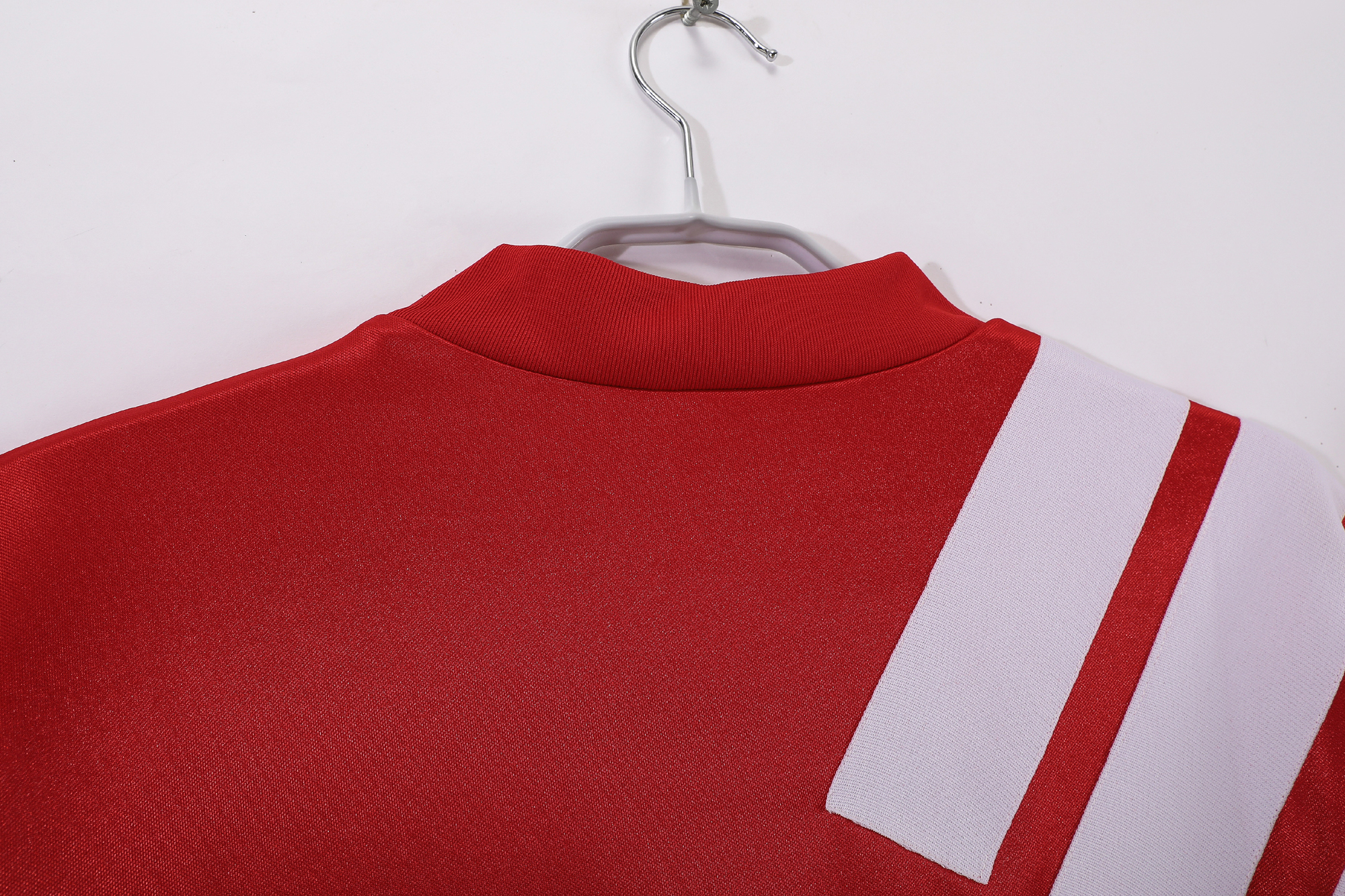 Retro LVP 1992/93 Home Red