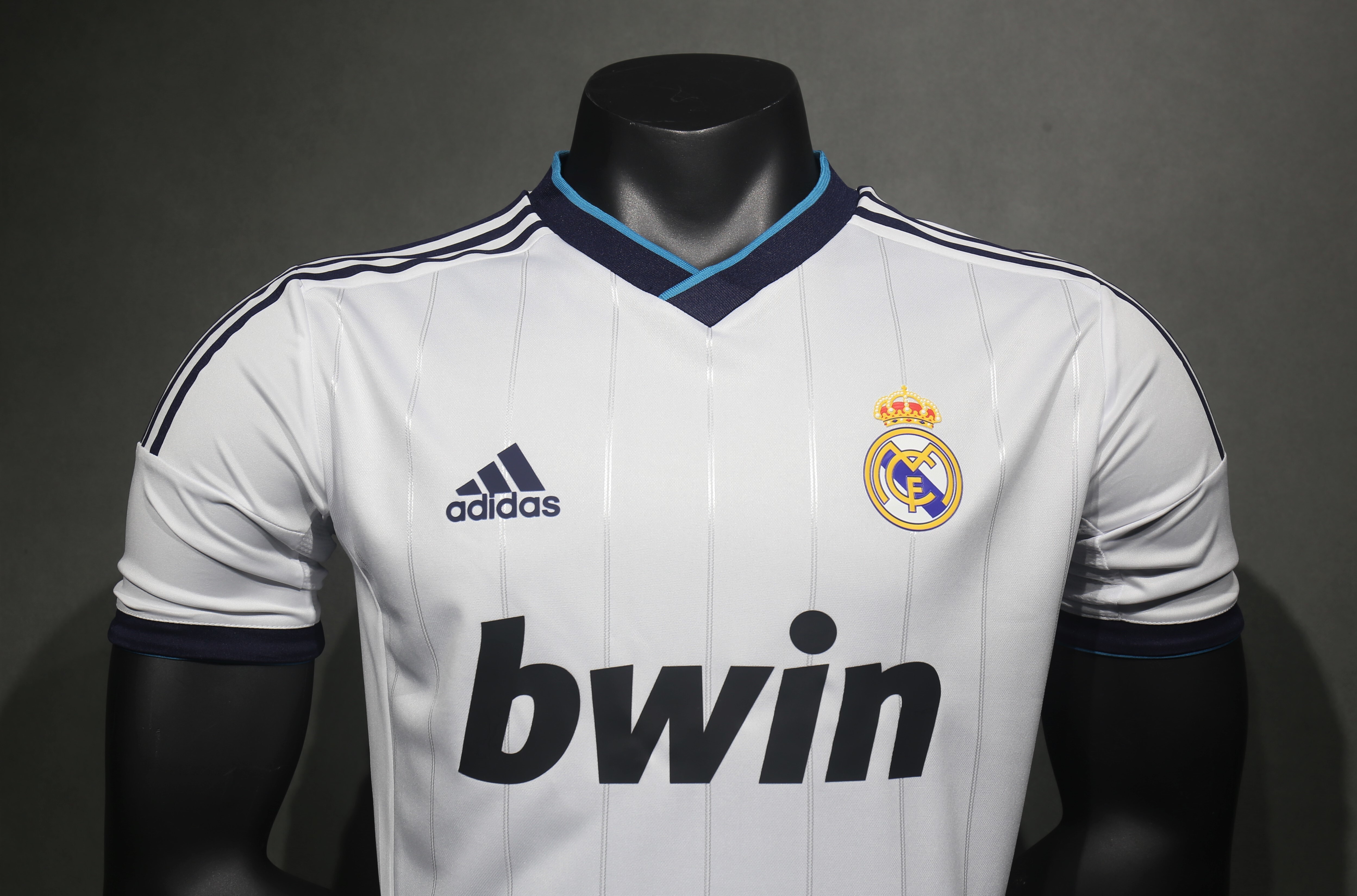 Player Version Retro Real Madrid 12/13 Home S-3XL