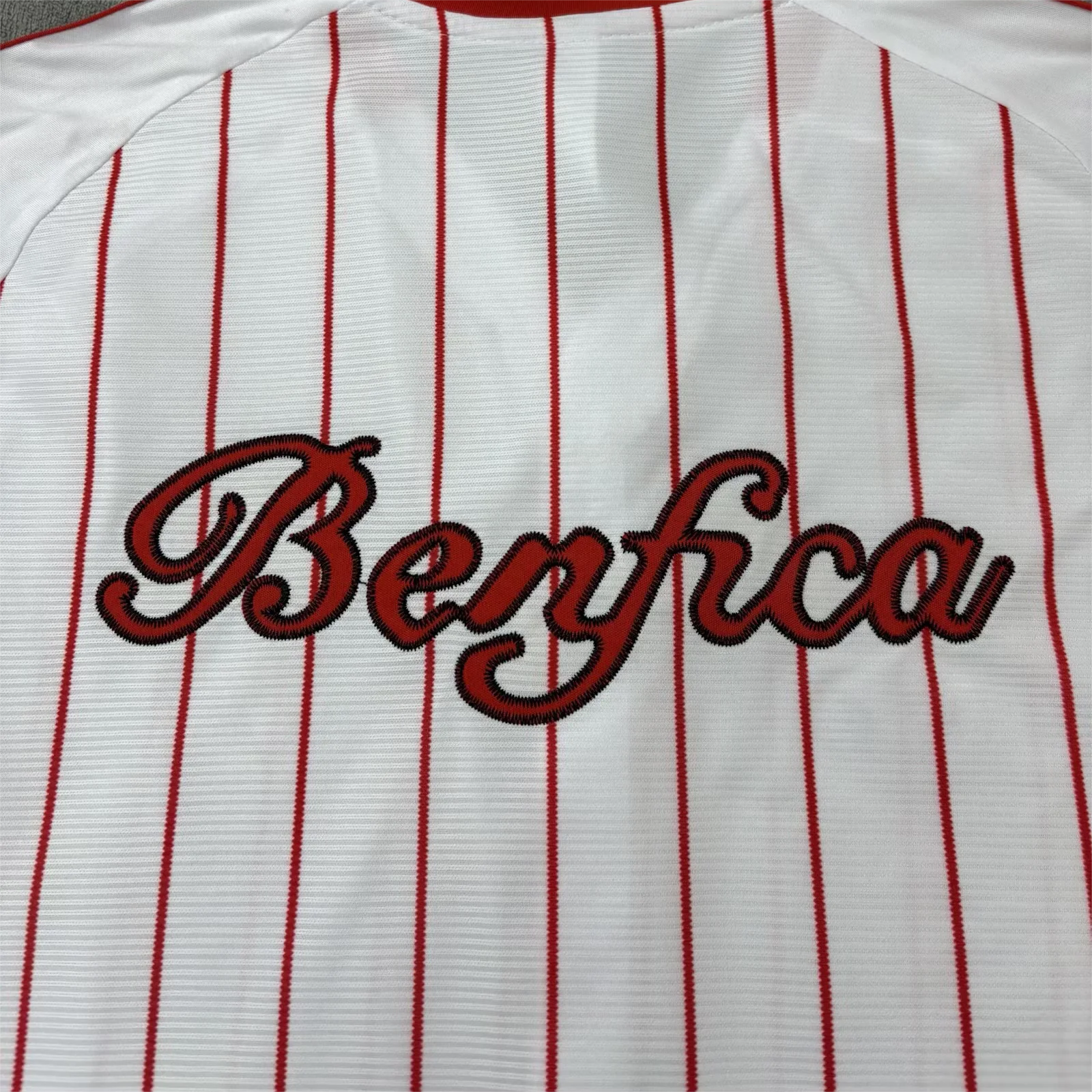 Camisola COM BOTÃO S L B x Originals branca 2025/26 - LANÇAMENTO