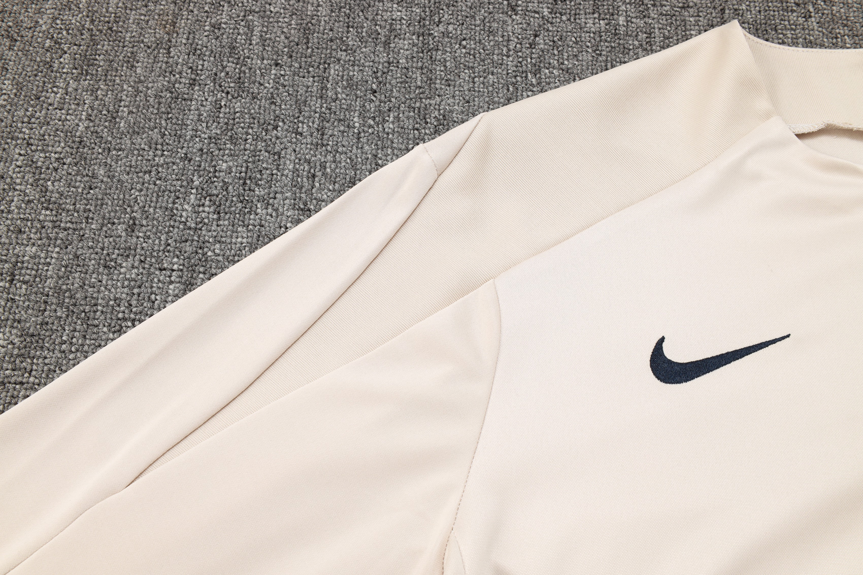 Barcelona 25/26 Half Zipper Training Suit B2517