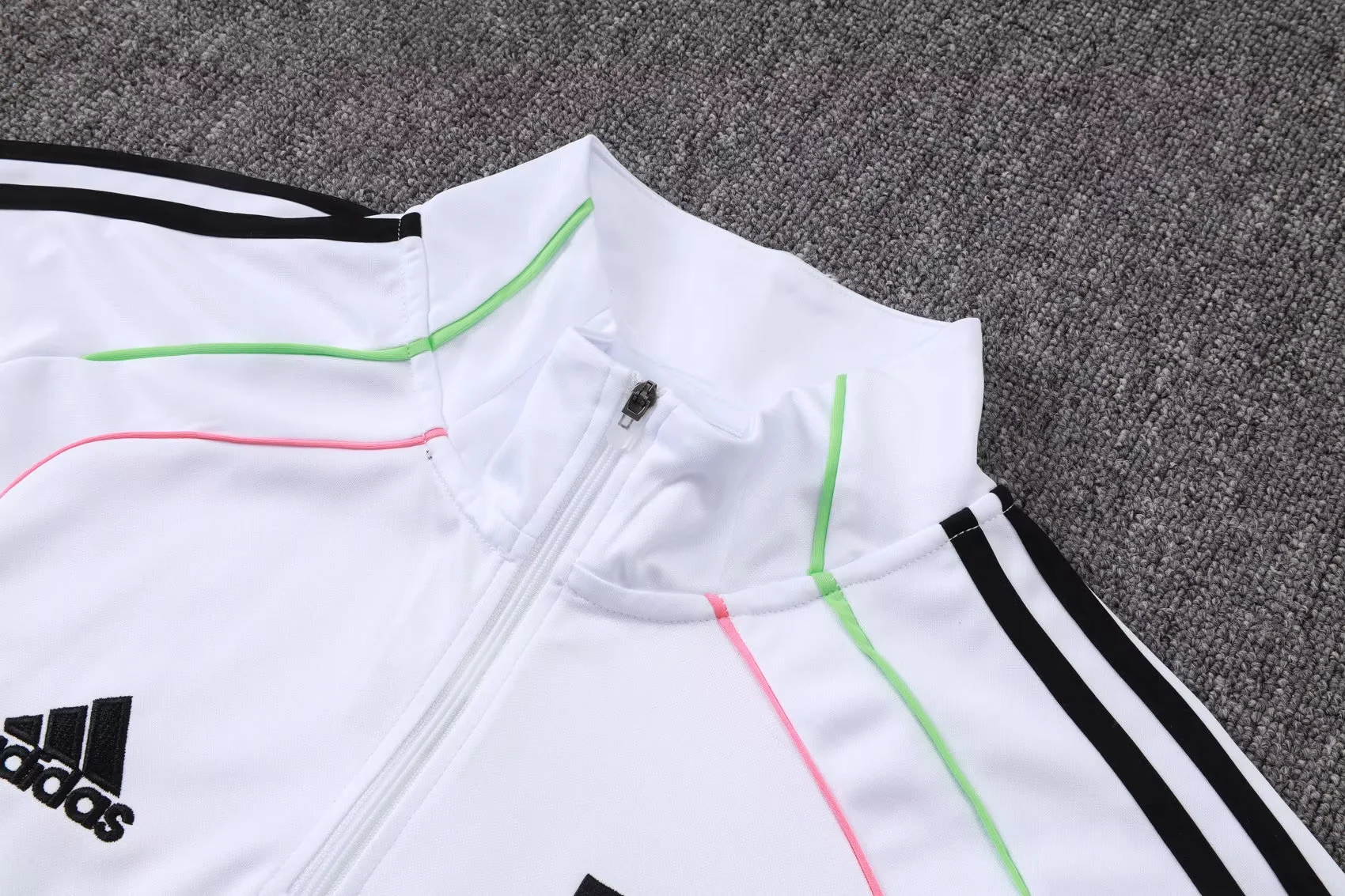 Adult/ Kids Juventus Half Zipper Training Suit B2552