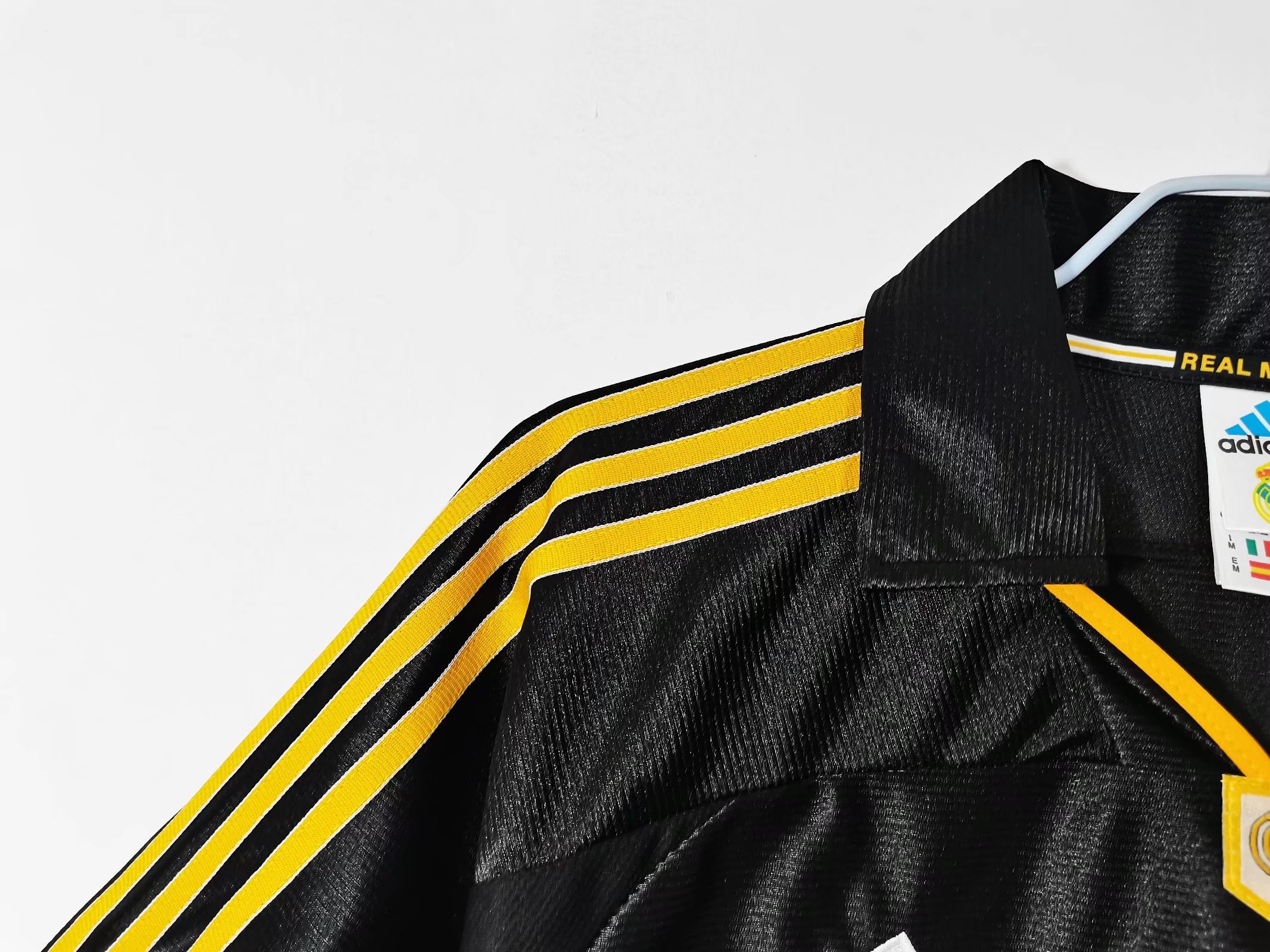 Retro Real Madrid 1999/01 Away Black