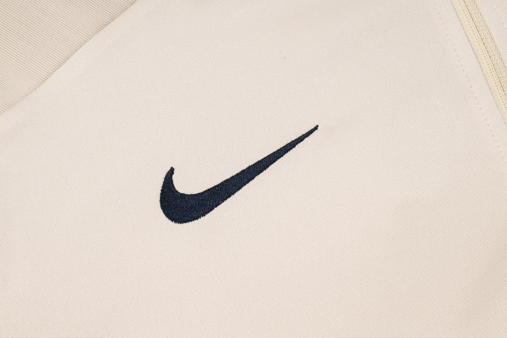 Barcelona 25/26 Half Zipper Training Suit B2517