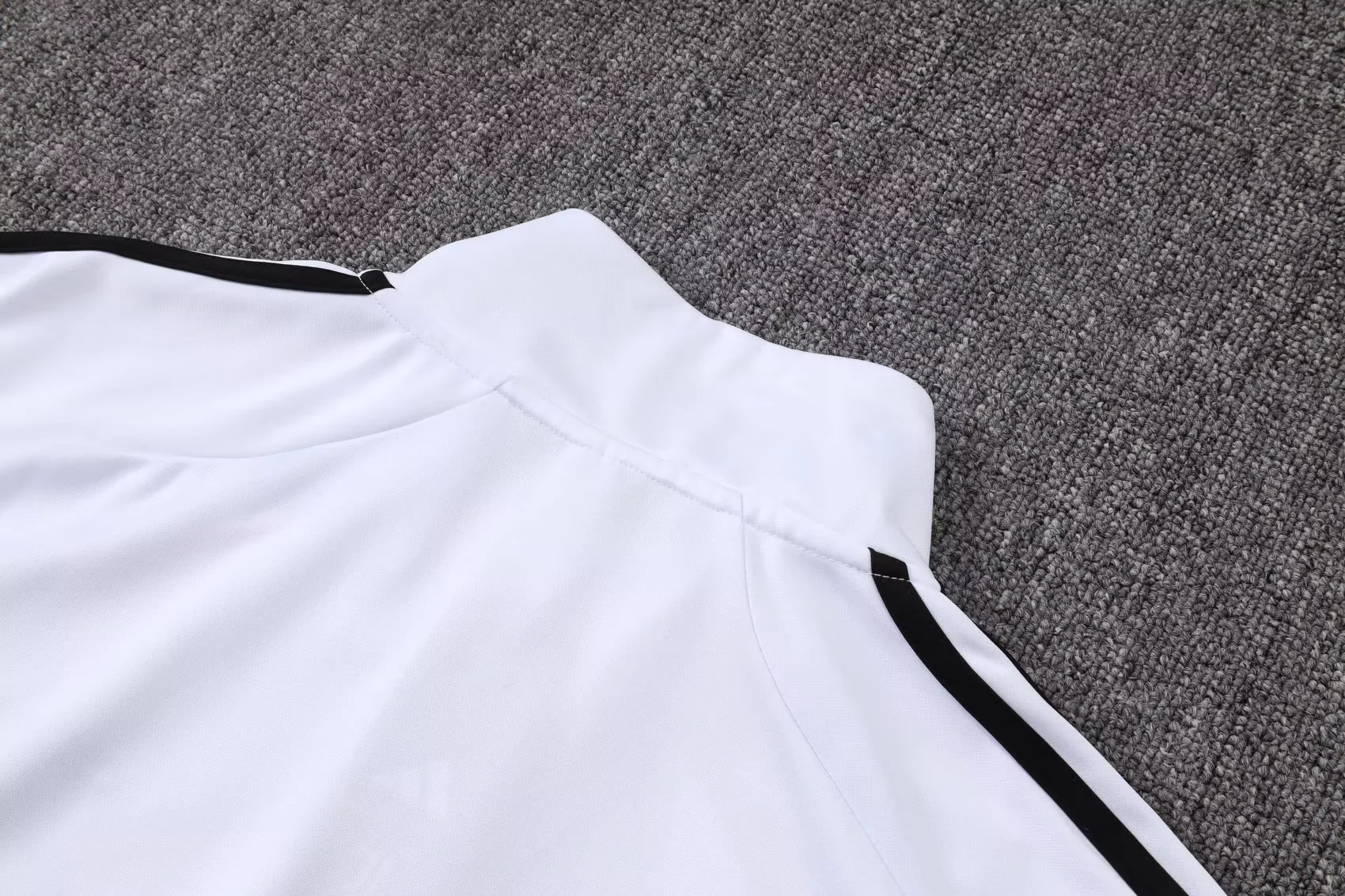 Adult/ Kids Juventus Half Zipper Training Suit B2552