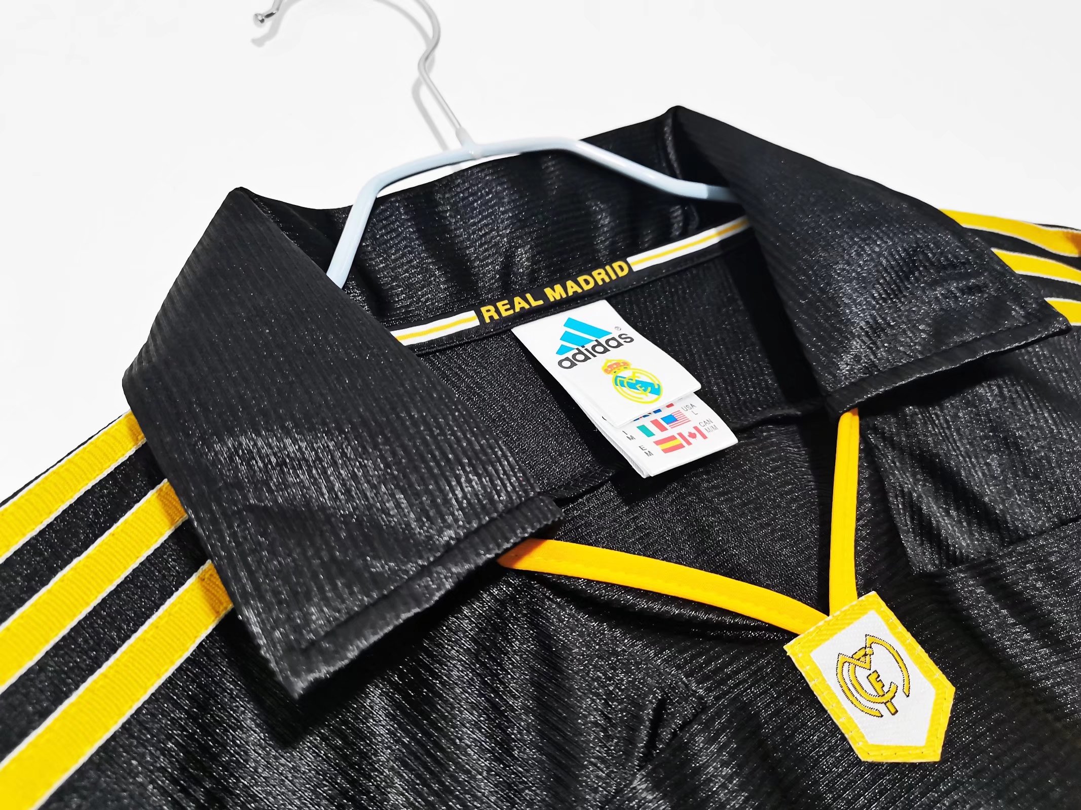 Retro Real Madrid 1999/01 Away Black