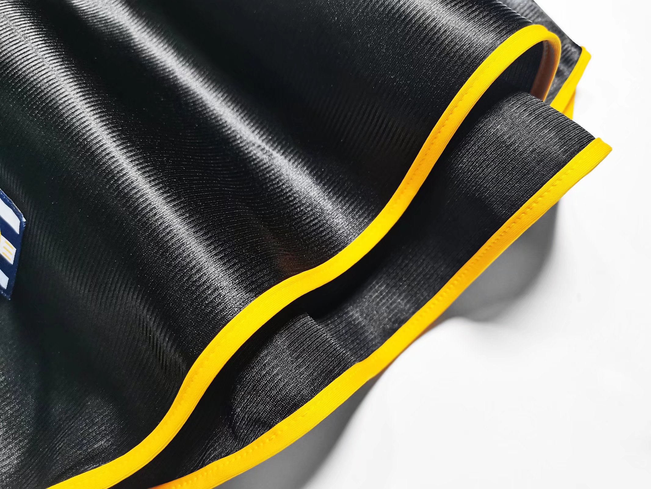 Retro Real Madrid 1999/01 Away Black