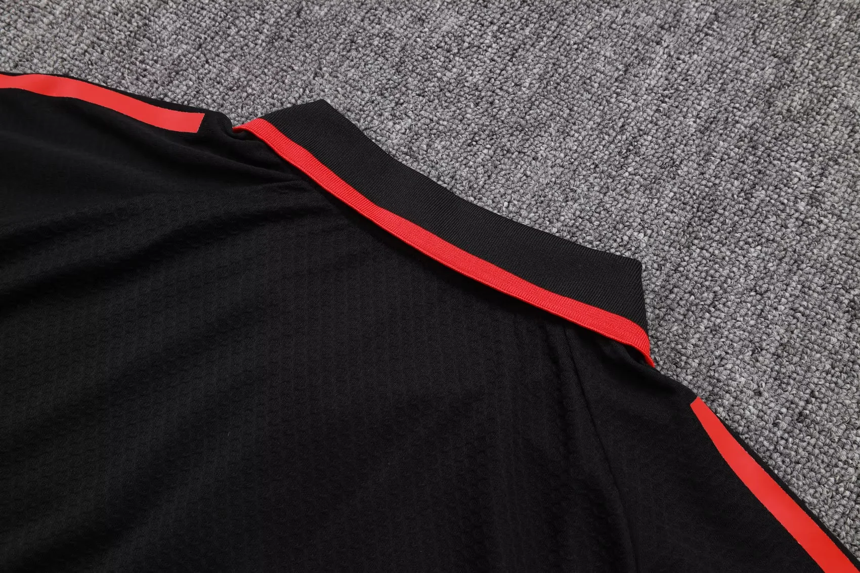 LVP 2526 training suit