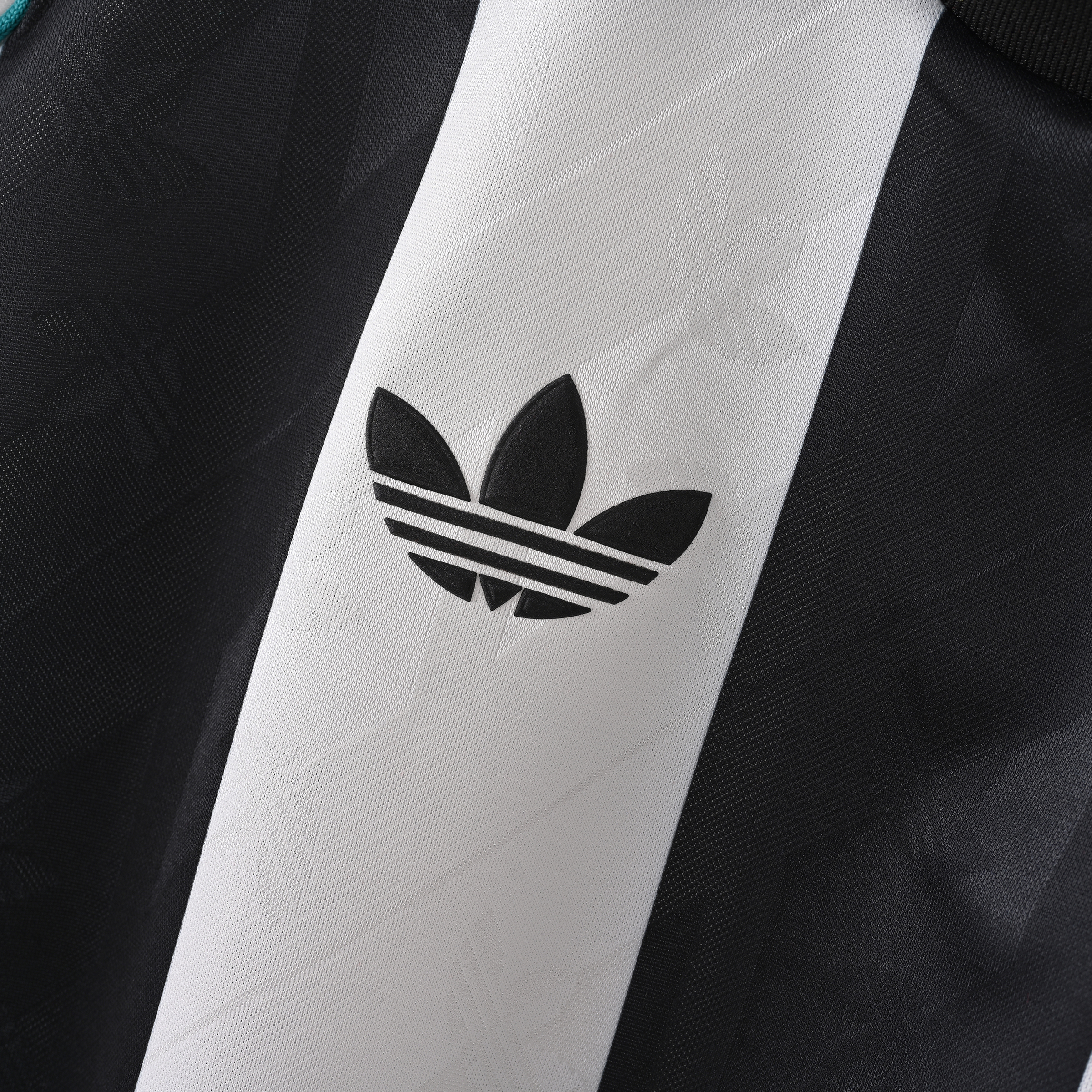 Originals Retro Newcastle Long Sleeves S-XXL