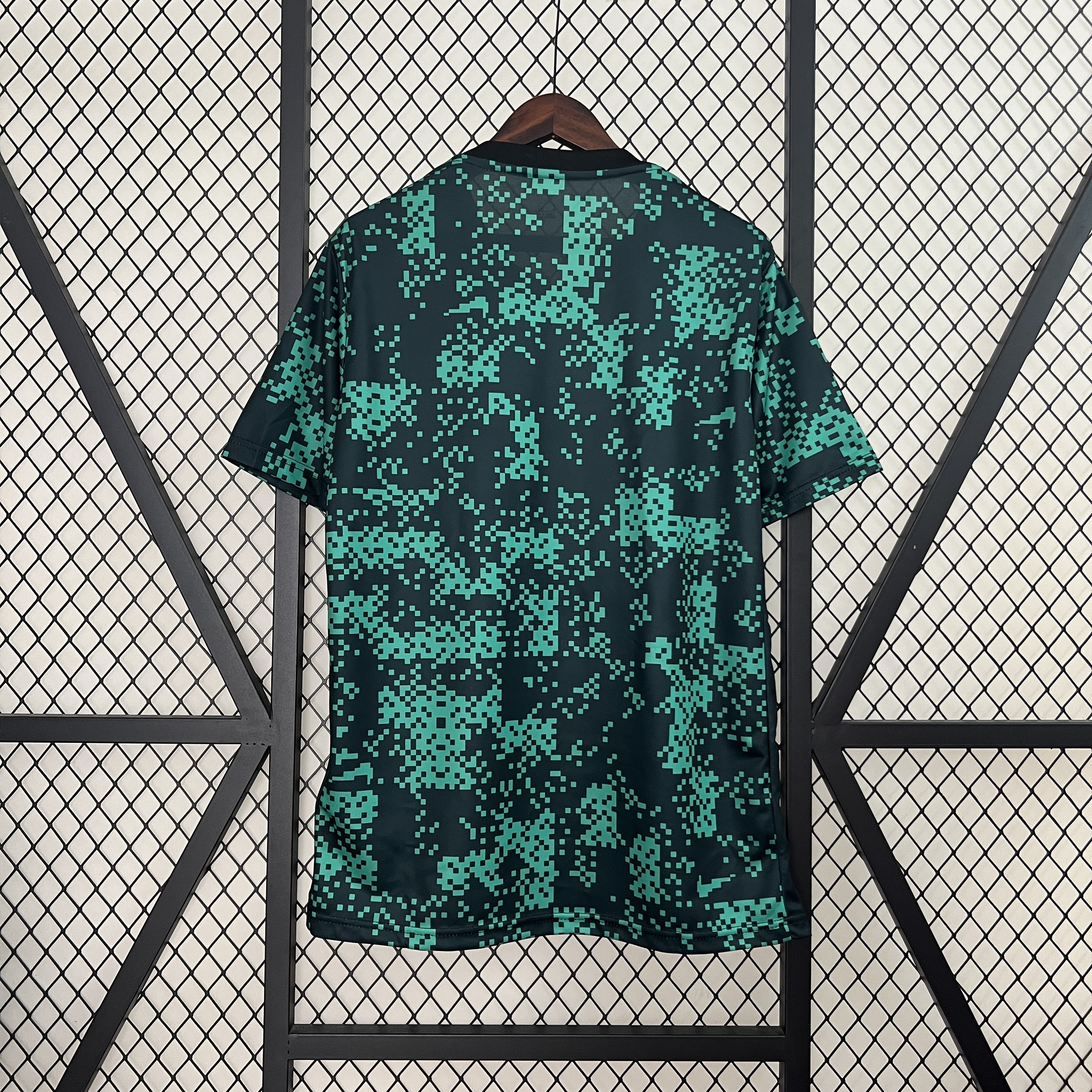 Sporting 24/25 Training Kit S-4XL